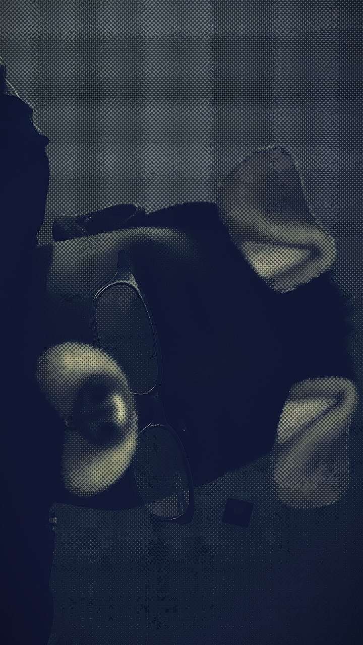 @꧁༒Glitch༒꧂