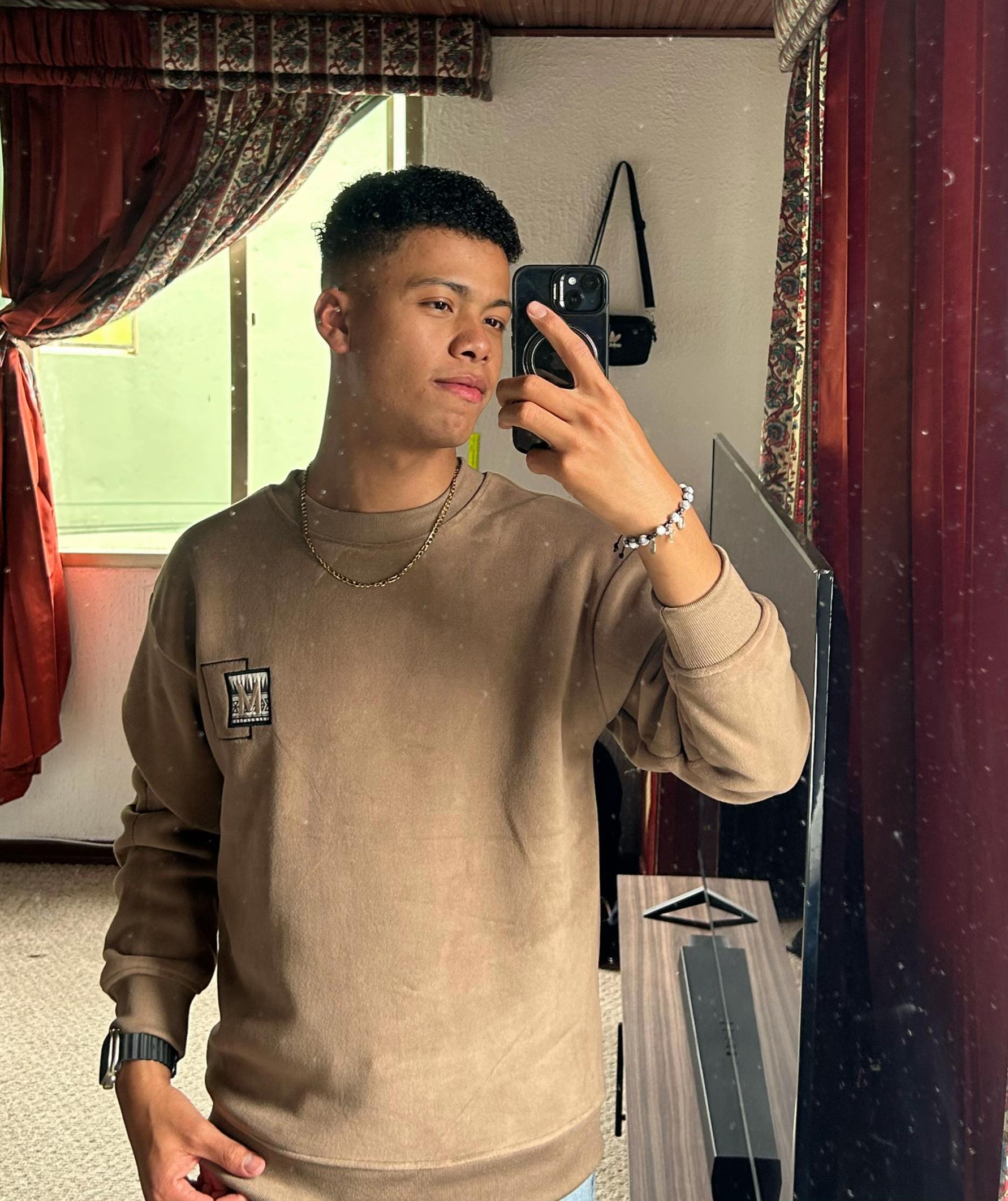 @🍫 LUIS 🪀🧃