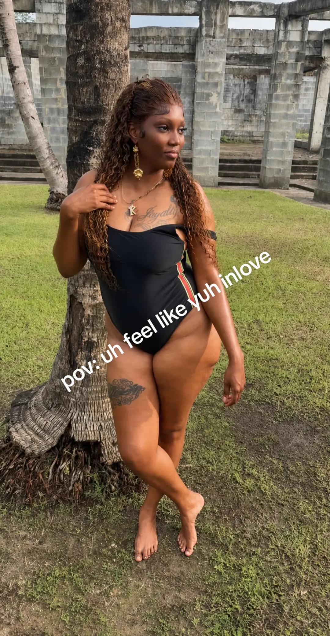 @Hoodbarbie_kemyeng