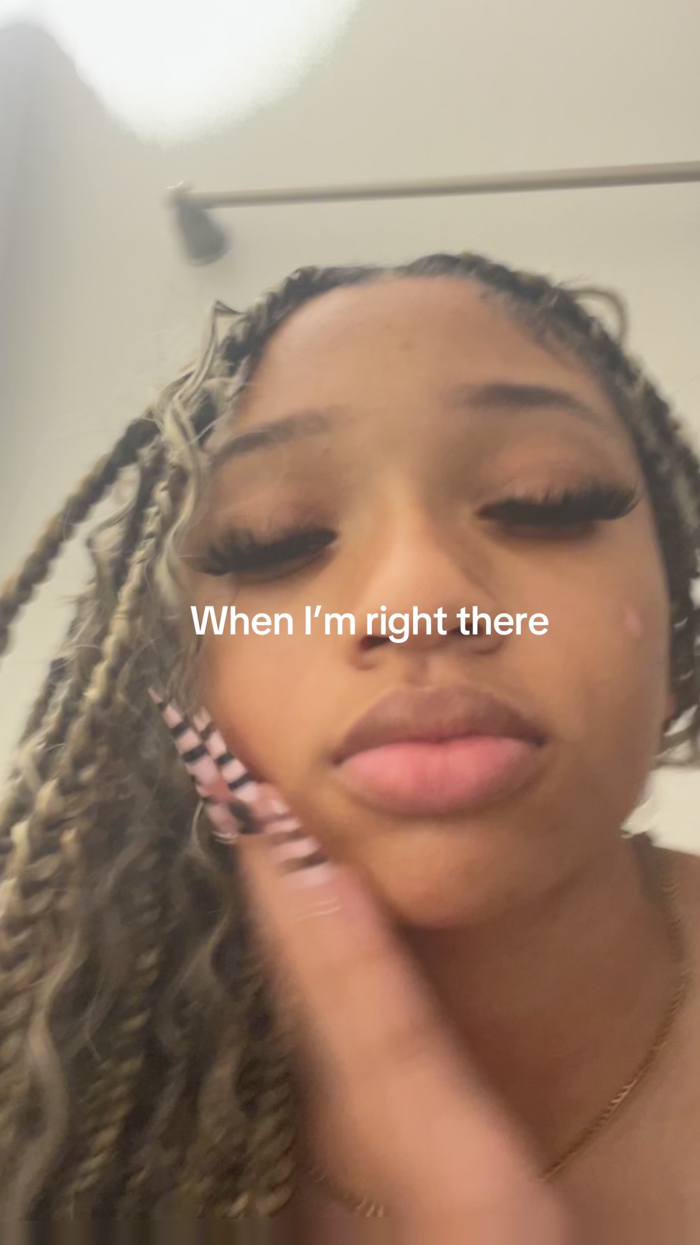 @thatgirlwthedimples