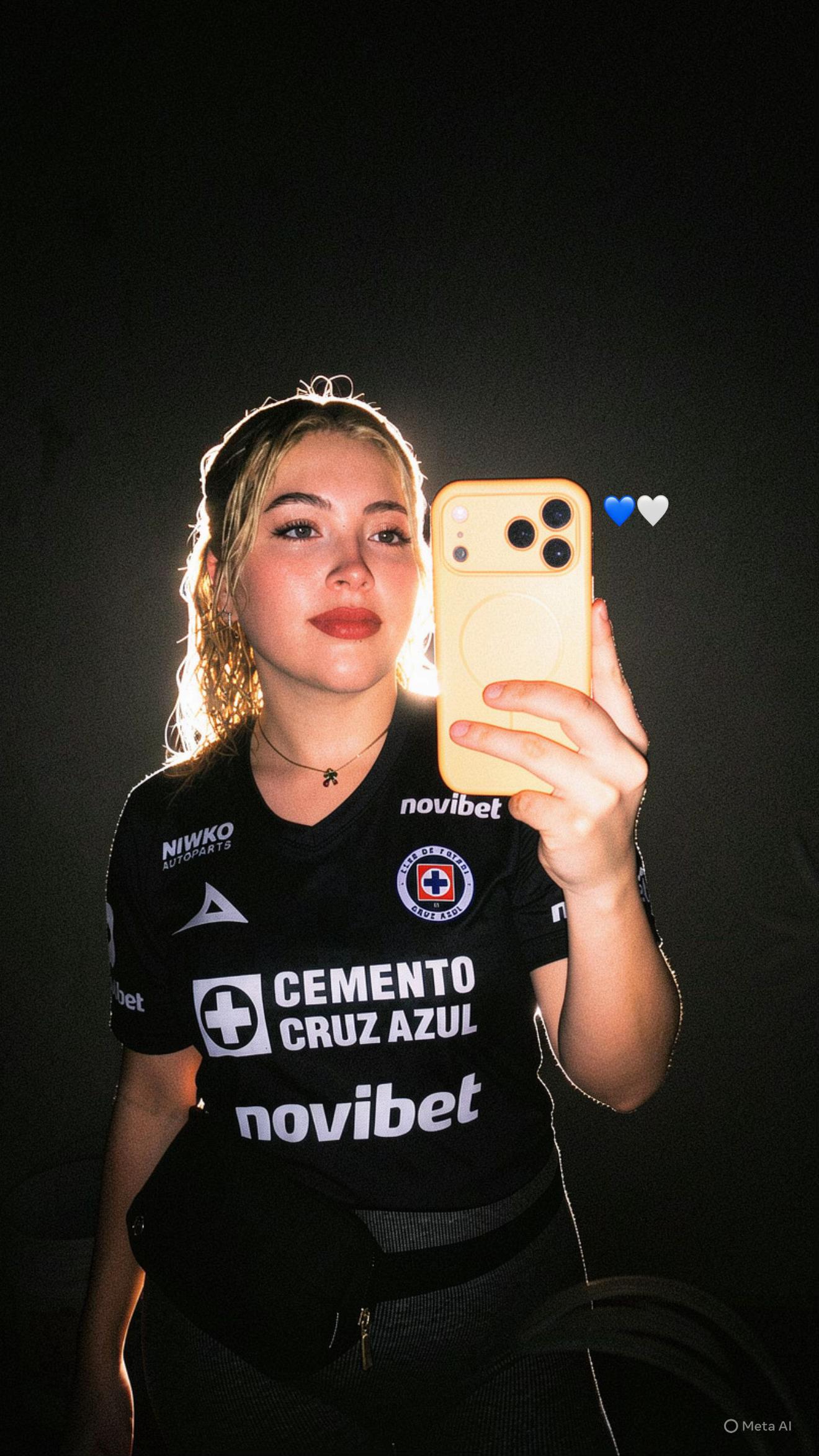 @Fanny_Cruz 🖤