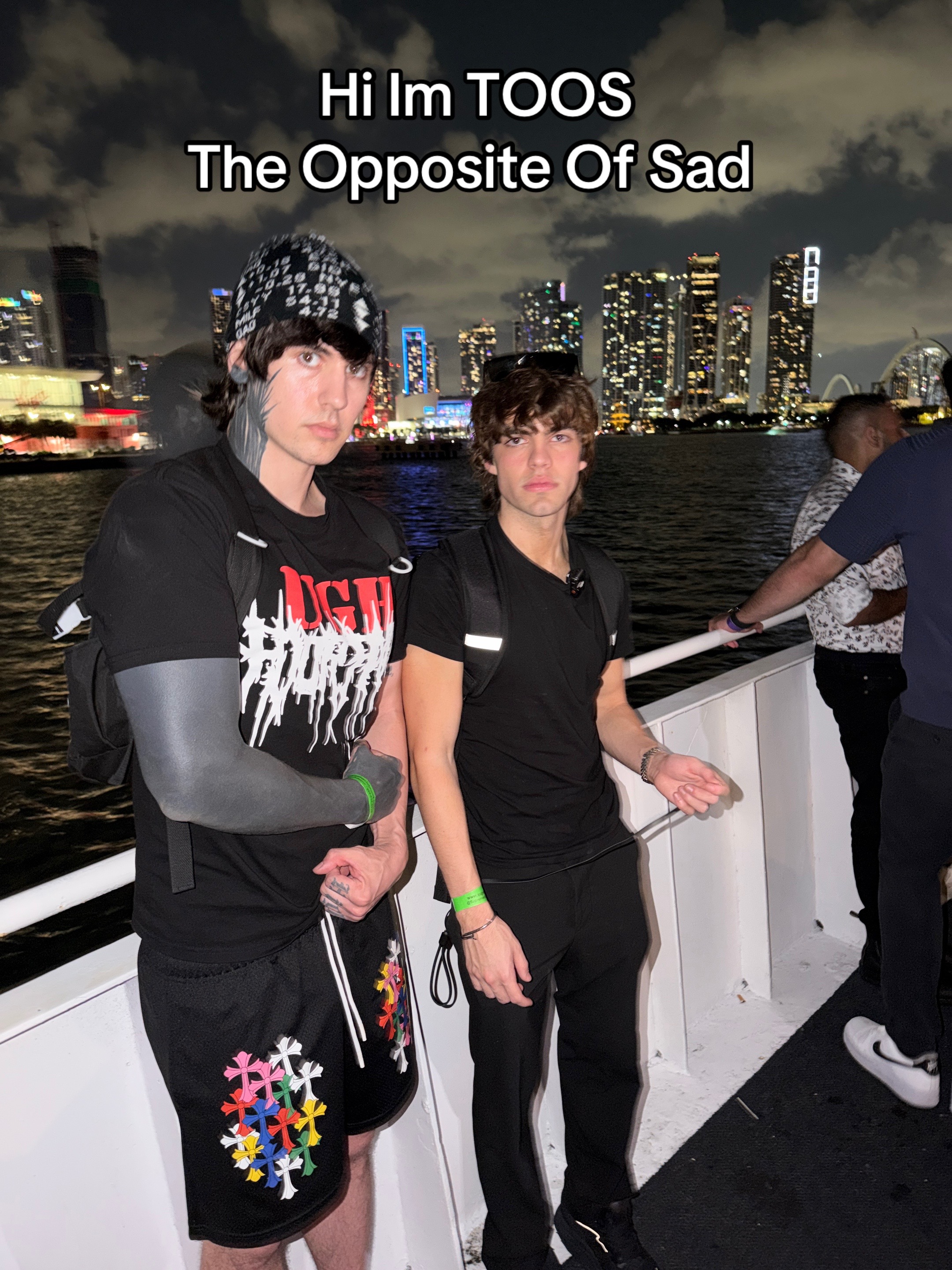 @Theoppositeofsad