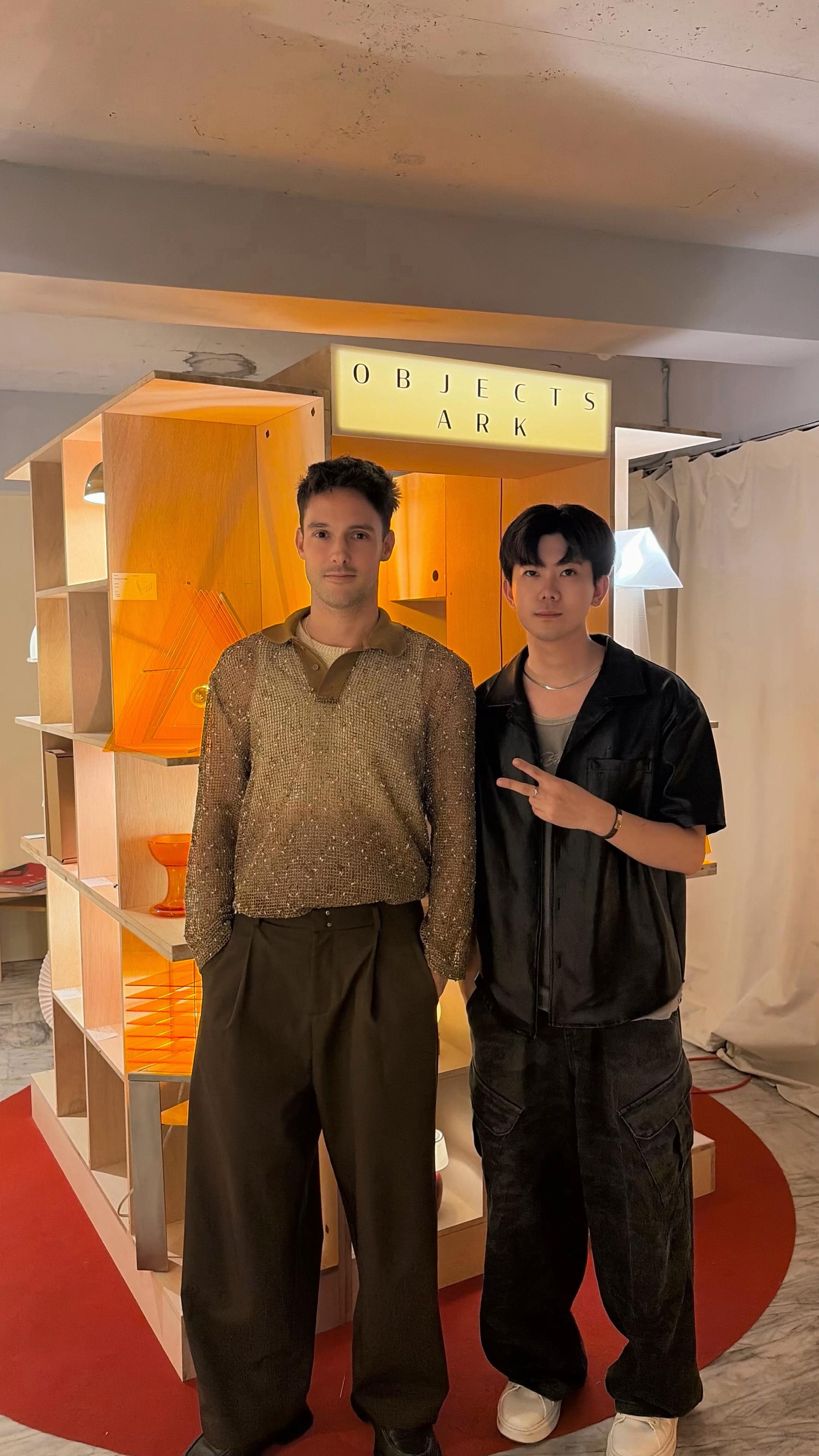 @𝙇𝙤𝙪𝙞𝙨 陸弈斯