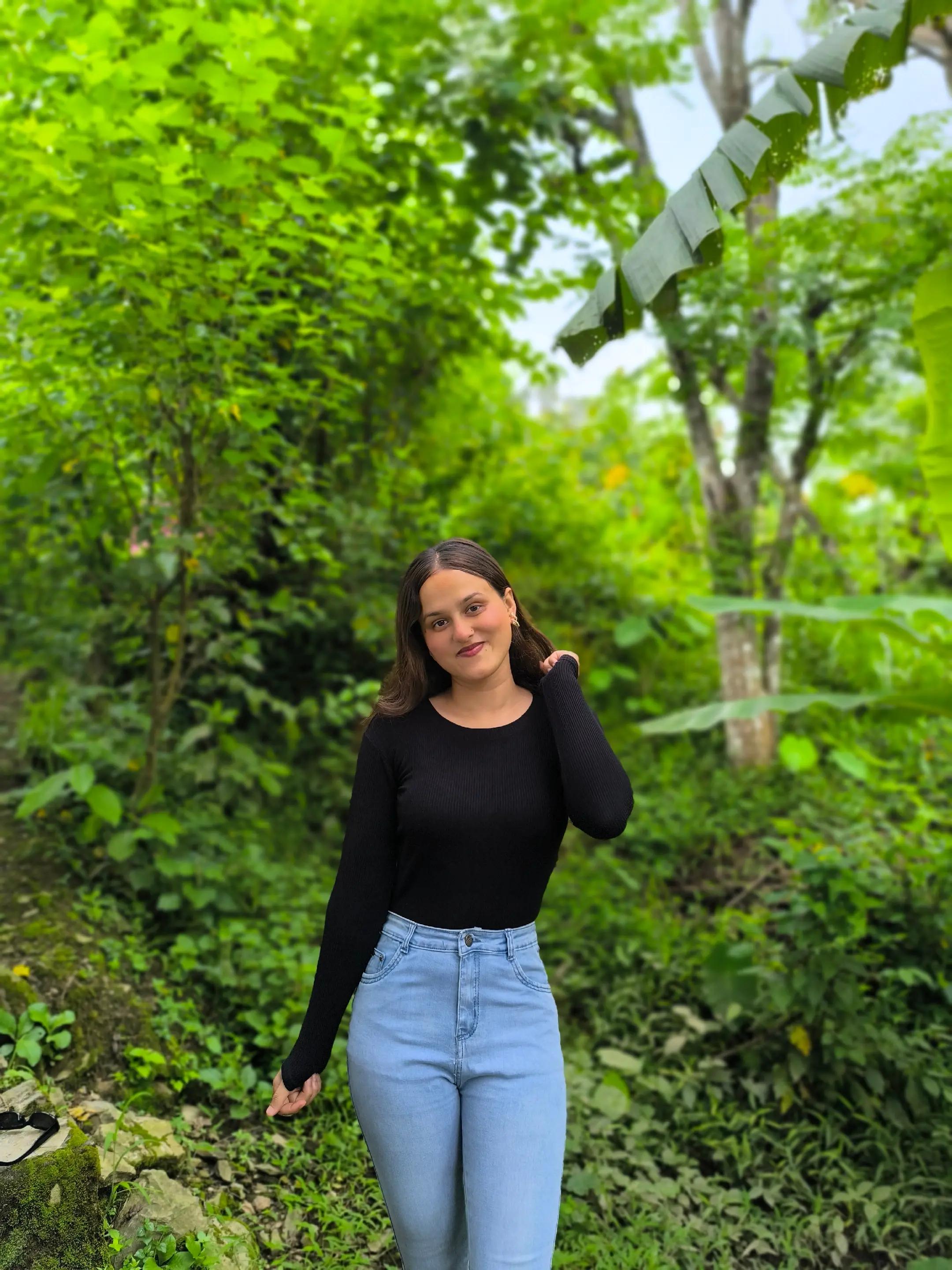 @Anita_khadka🧿💫