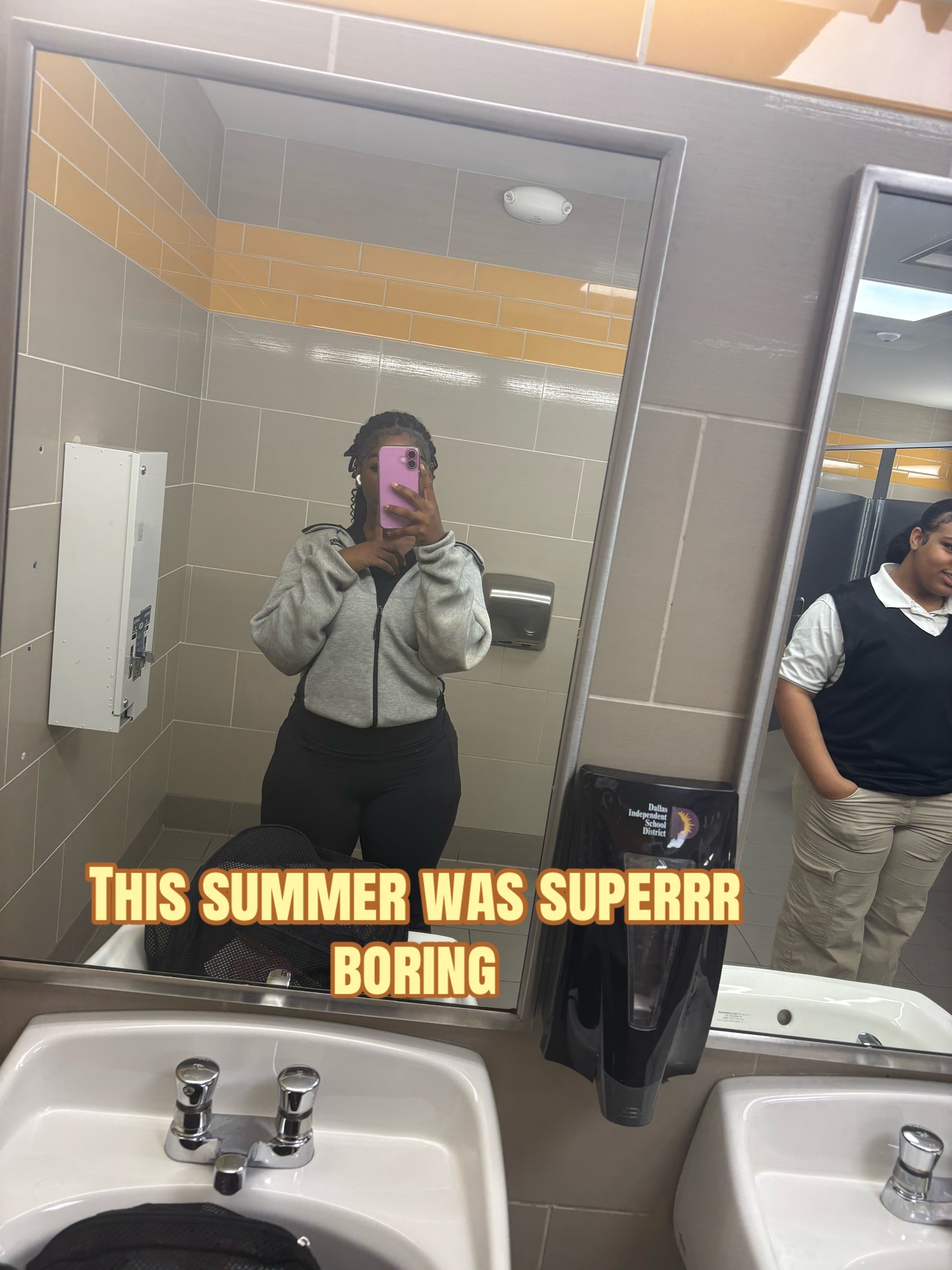 @𝓡.