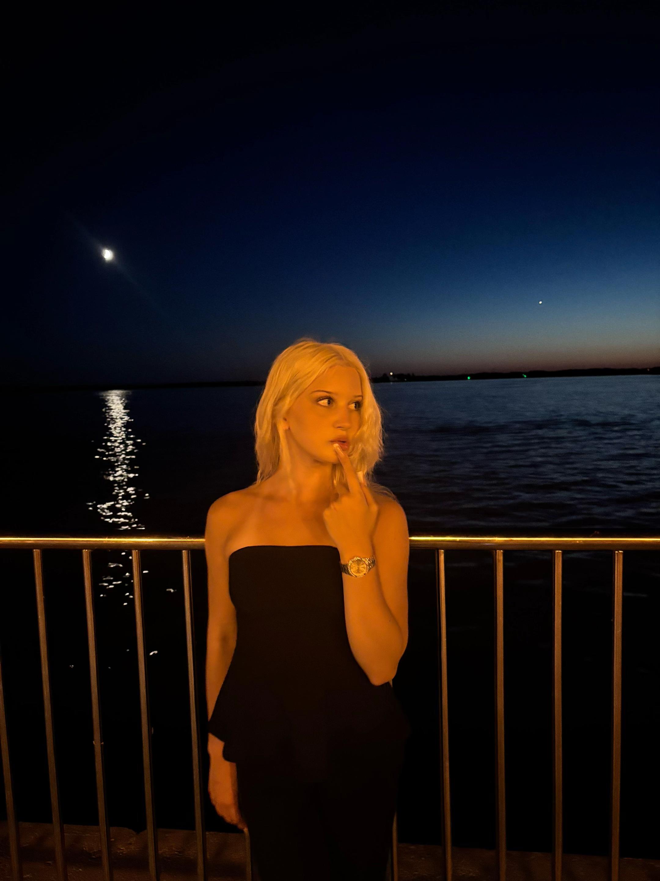 @колесникова