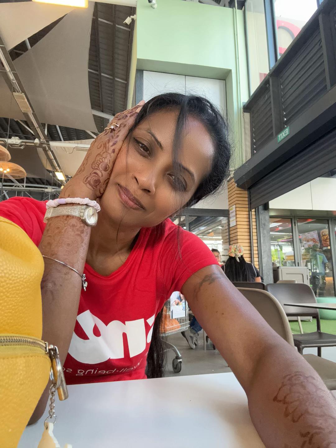 @🇲🇺 Priya Lodhur 🇮🇹