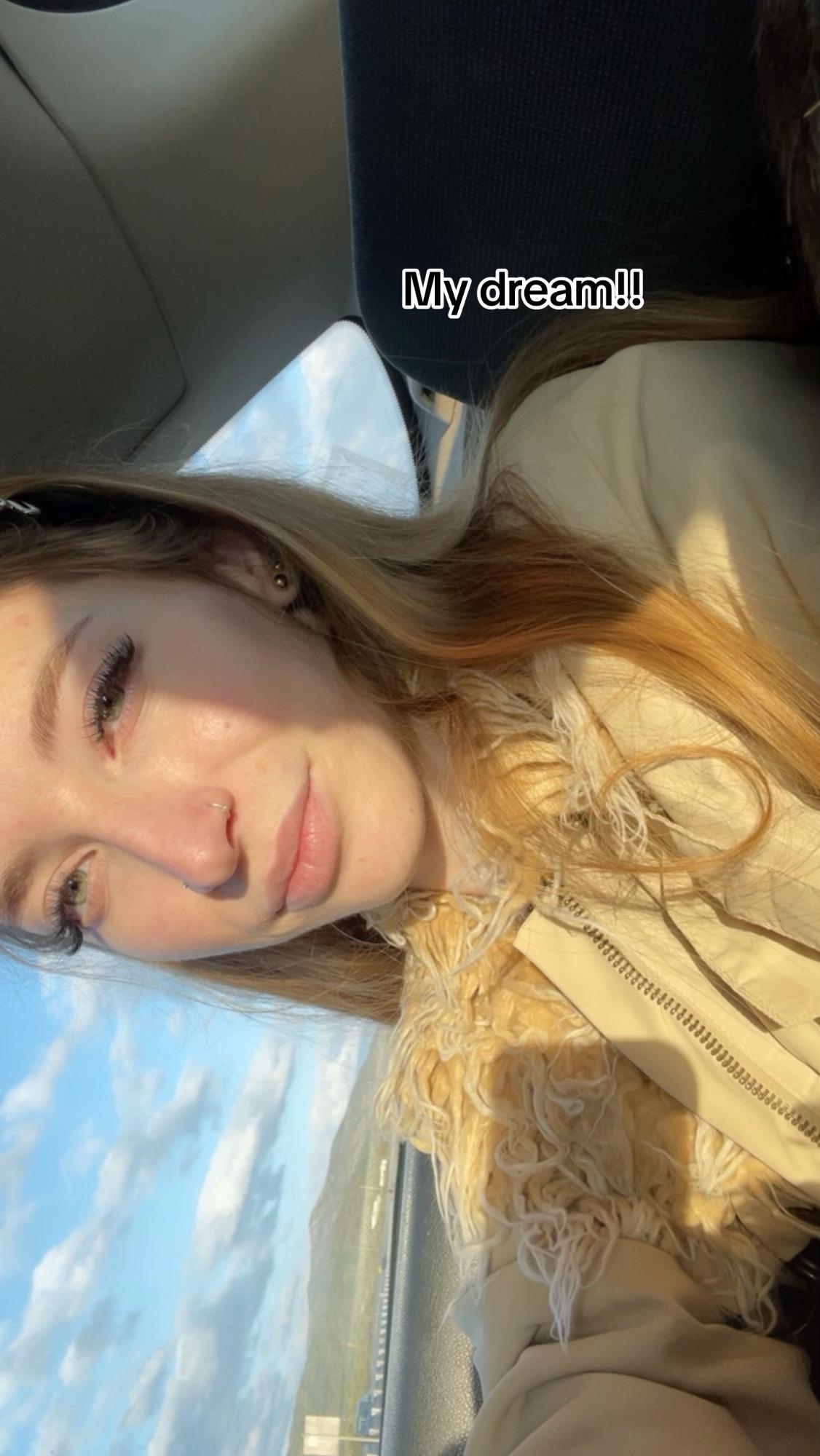@Tzouliana🖤