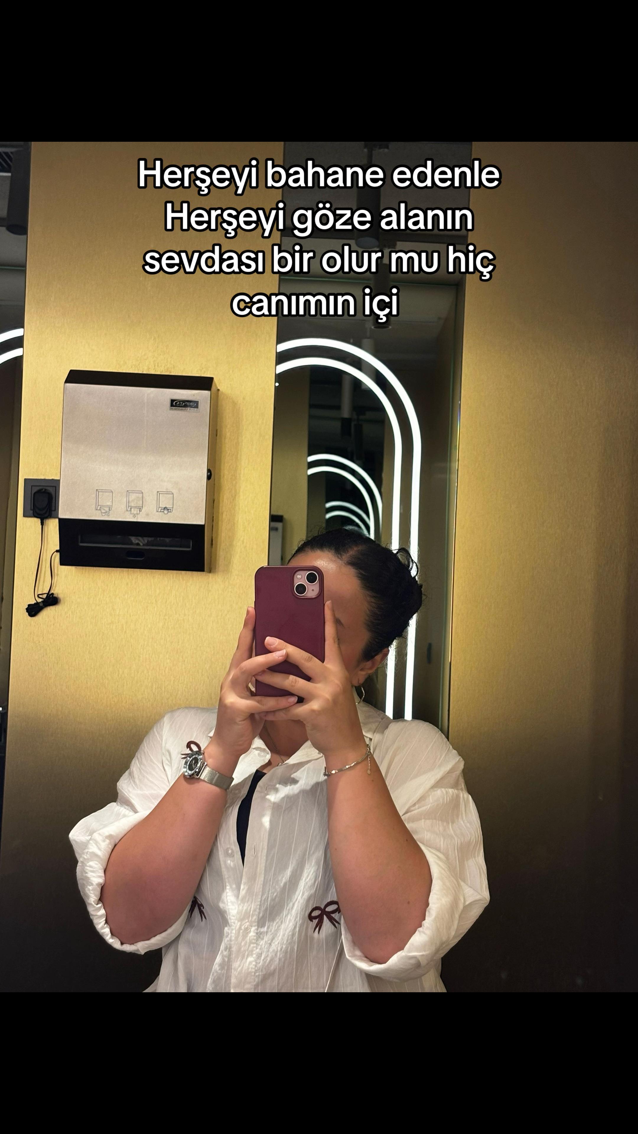 @𝓢ı𝓵𝓪 🧚🏻&zwj;♀️