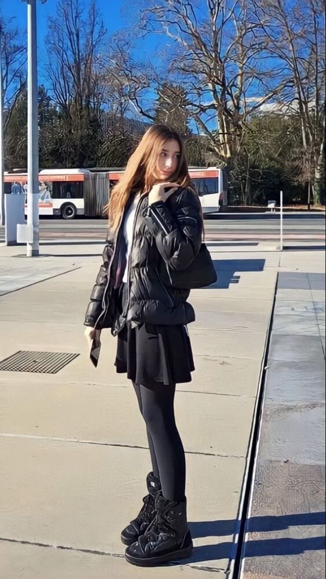 @Ana.