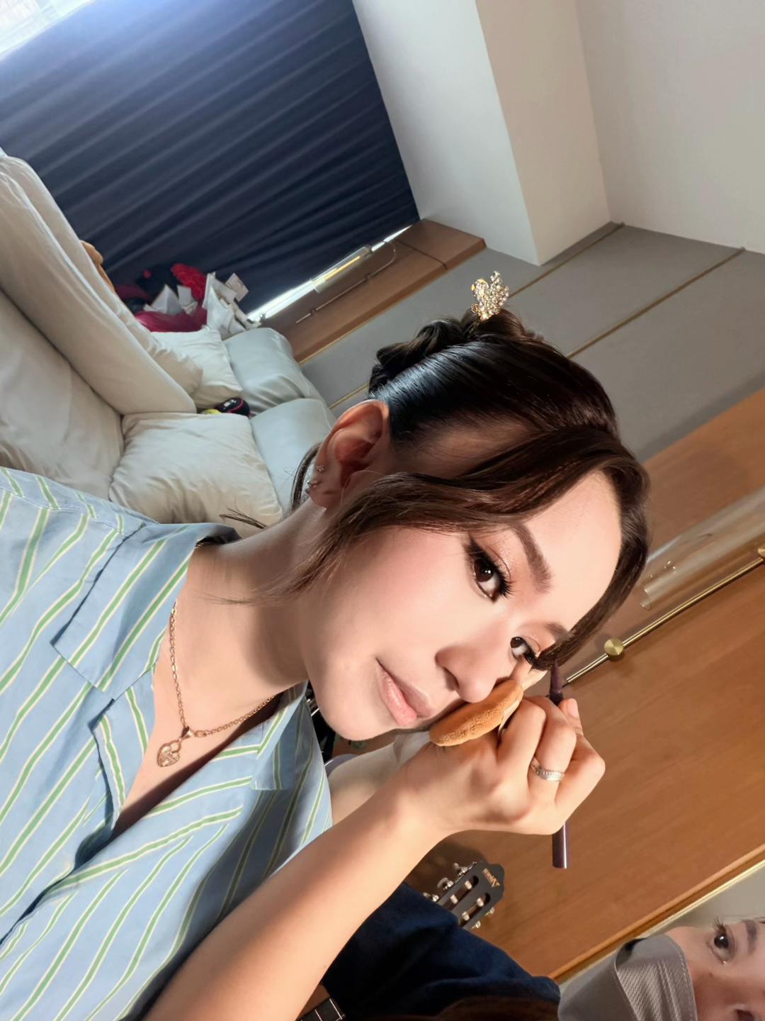 @hi