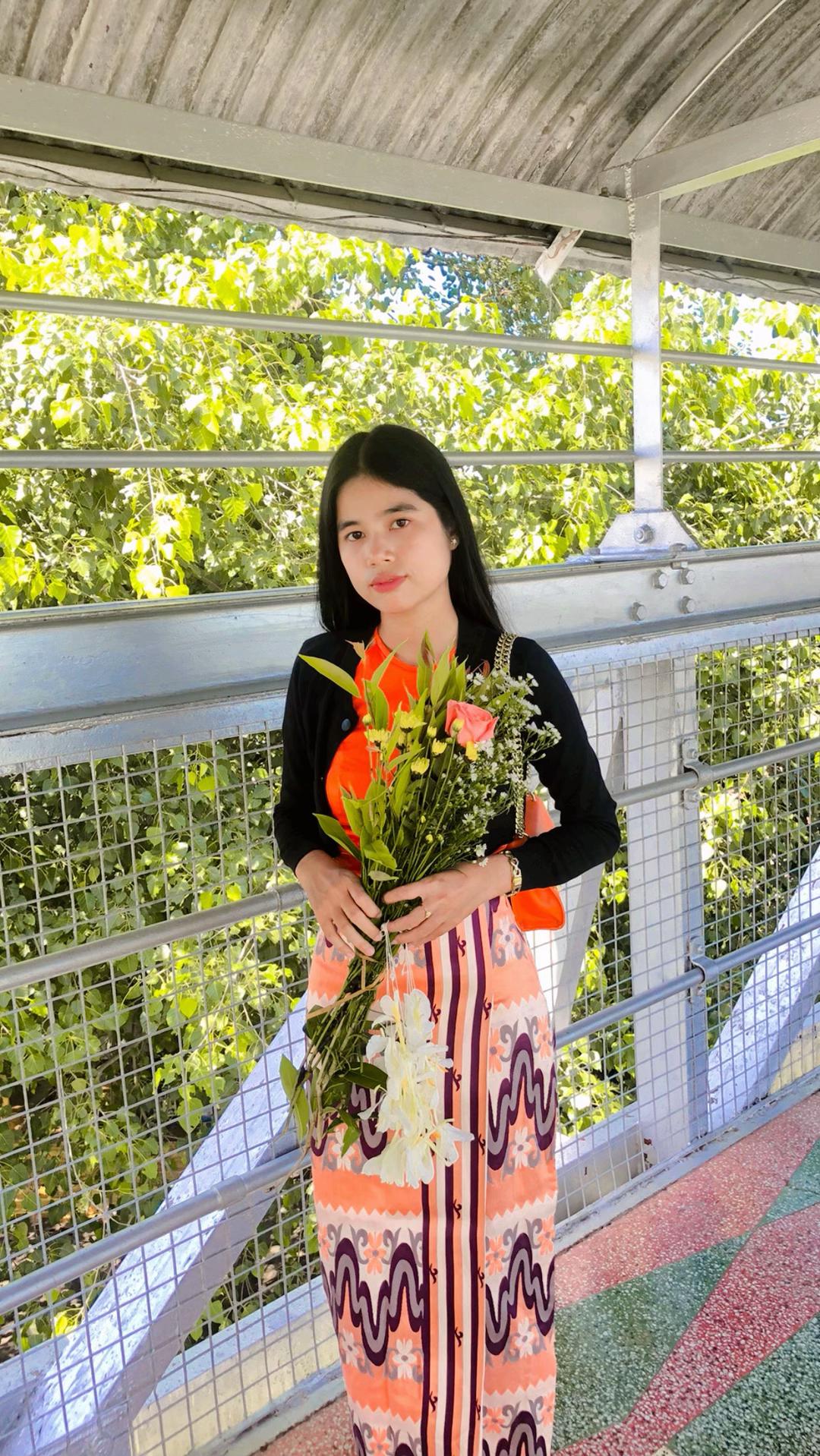 @Phoo Pwint San