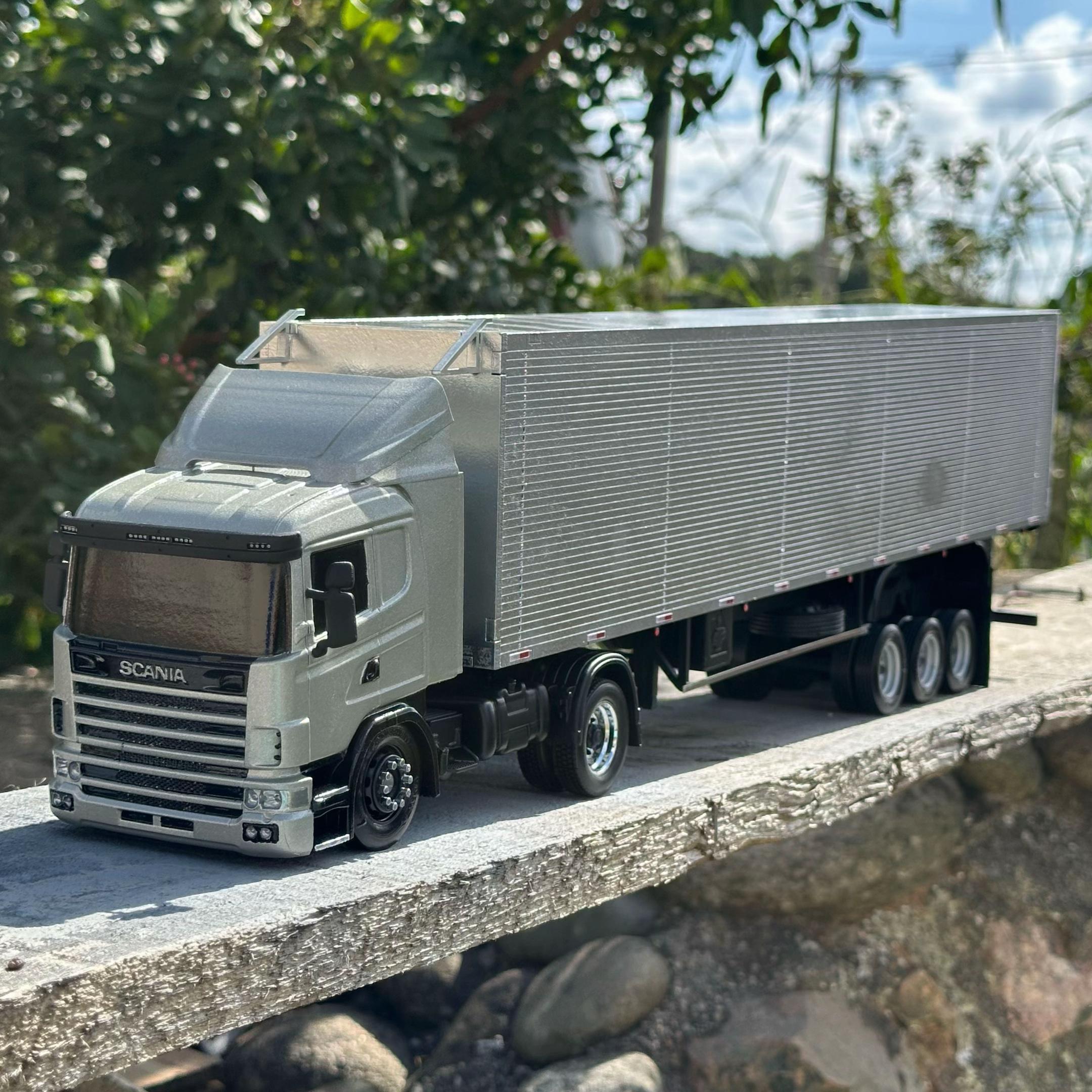 @@s&oacute;_minis