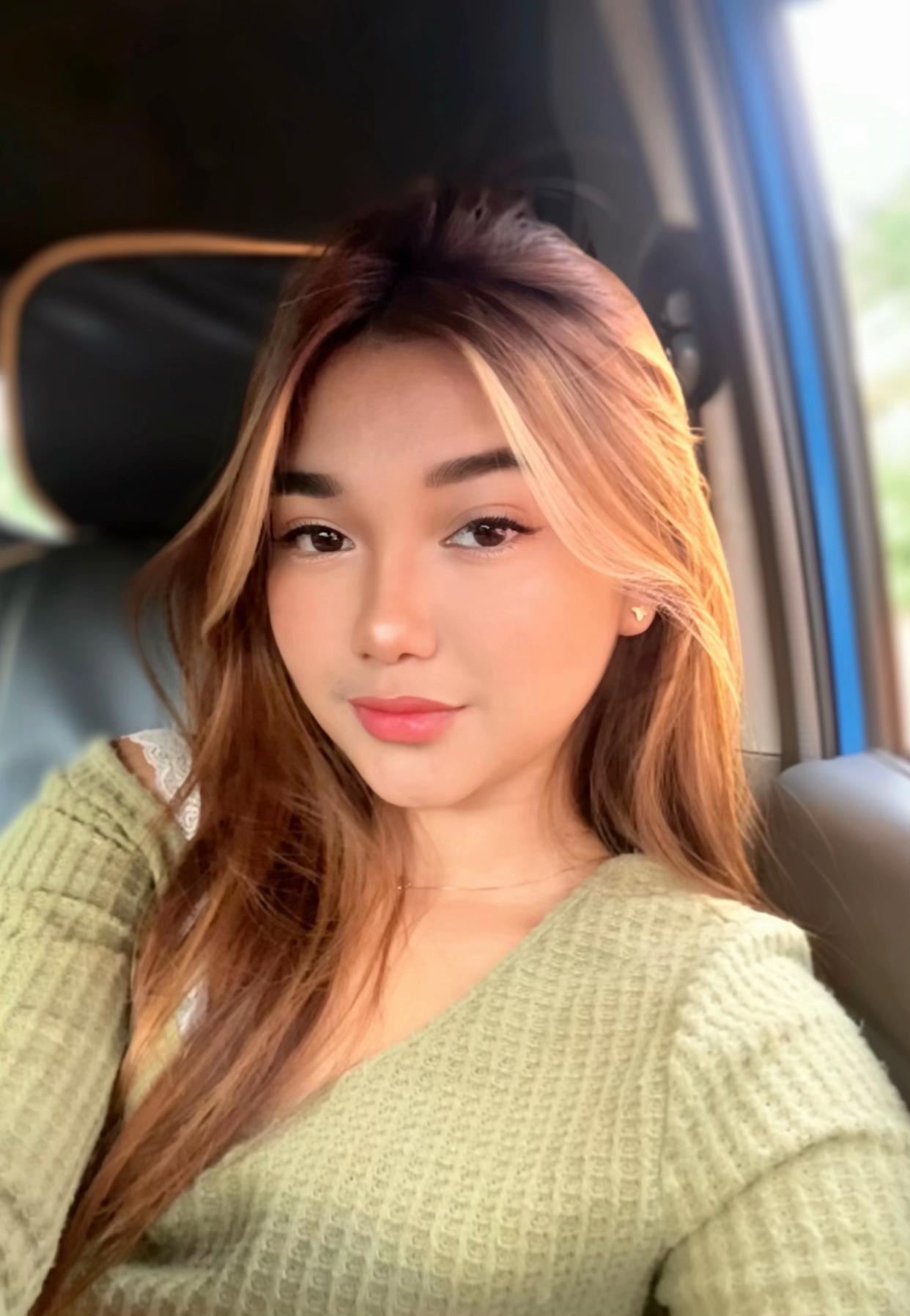 @thisishyacinth