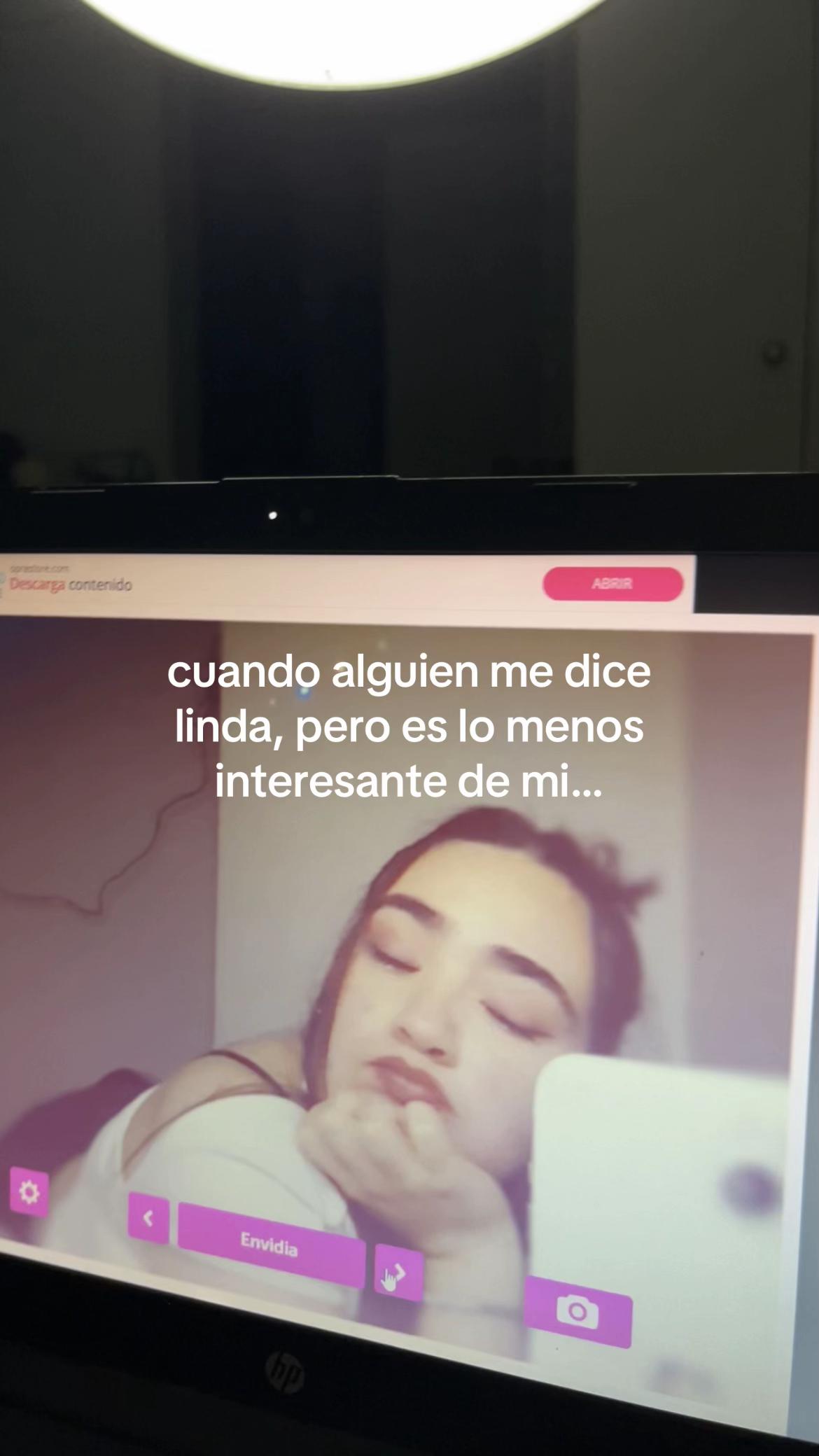 @εϊз⸆⸉