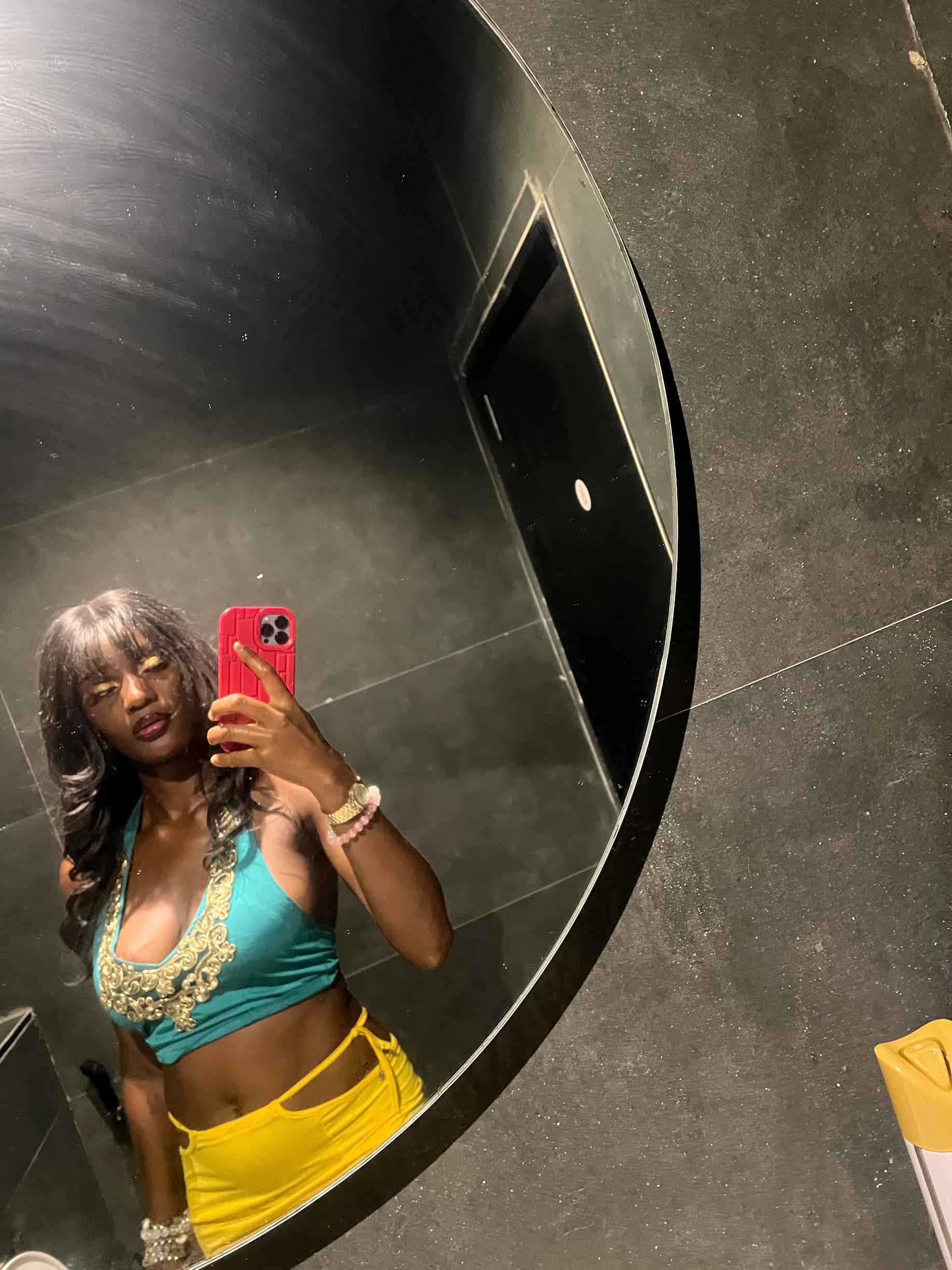 @Funaya Mami water 🧜🏿&zwj;♀️