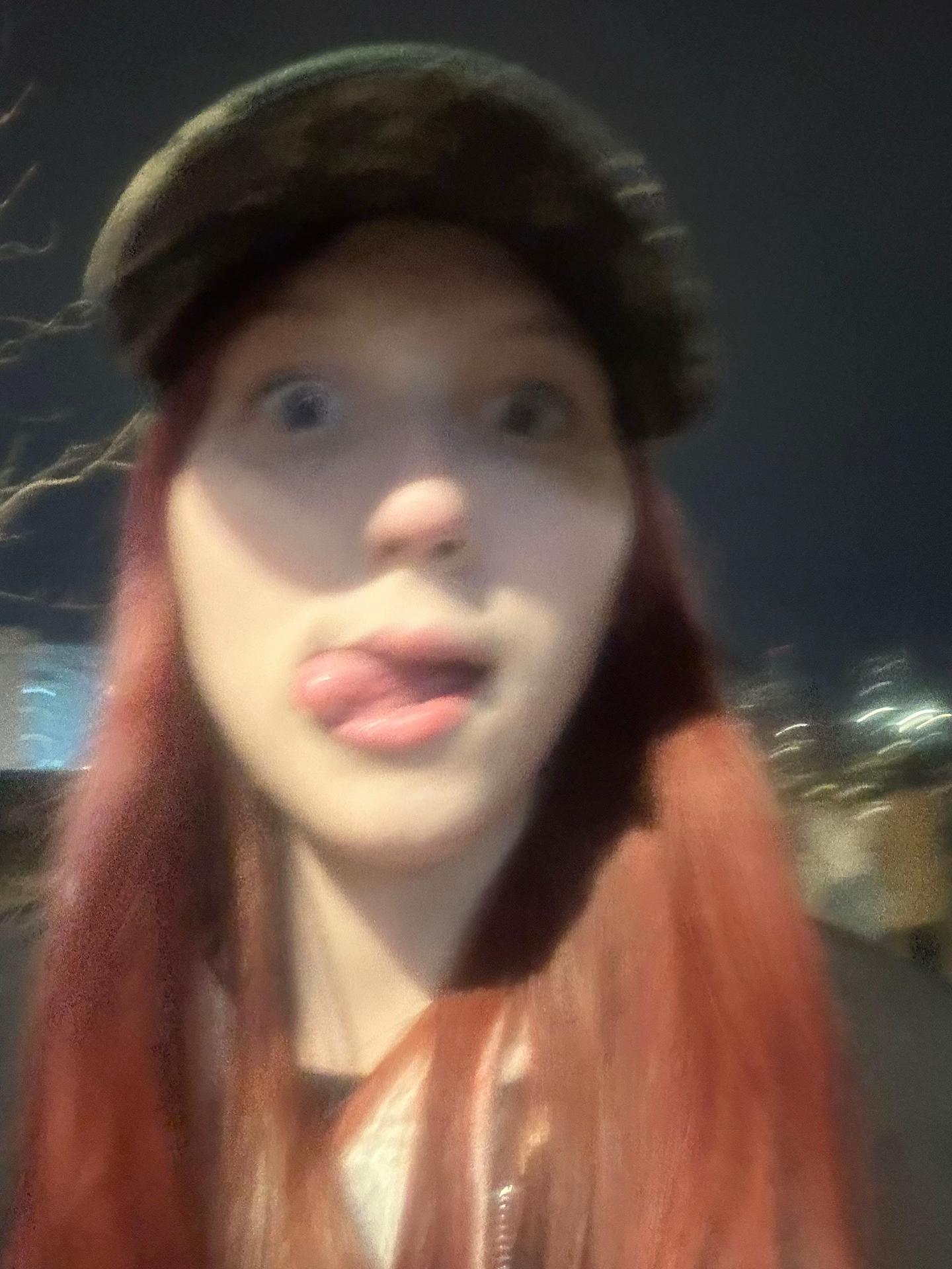 @lfwbsjsksb