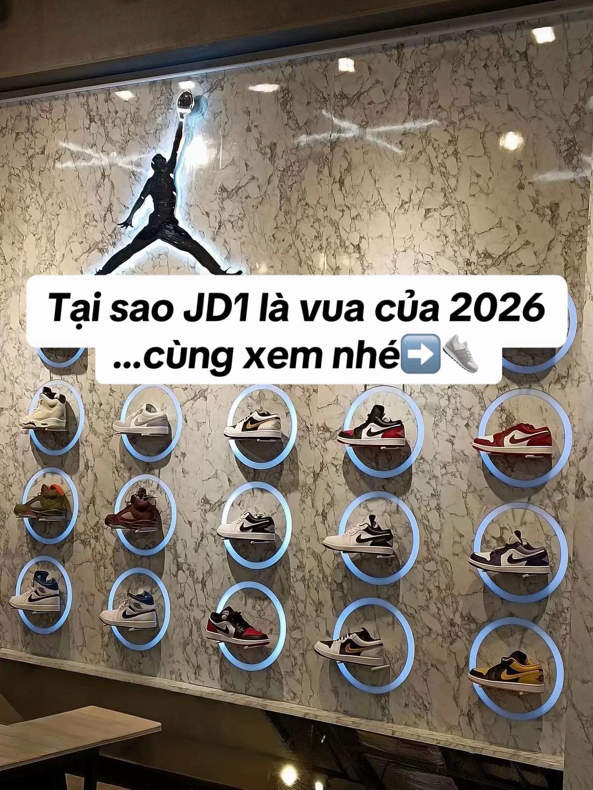 @SneakerLuxury19