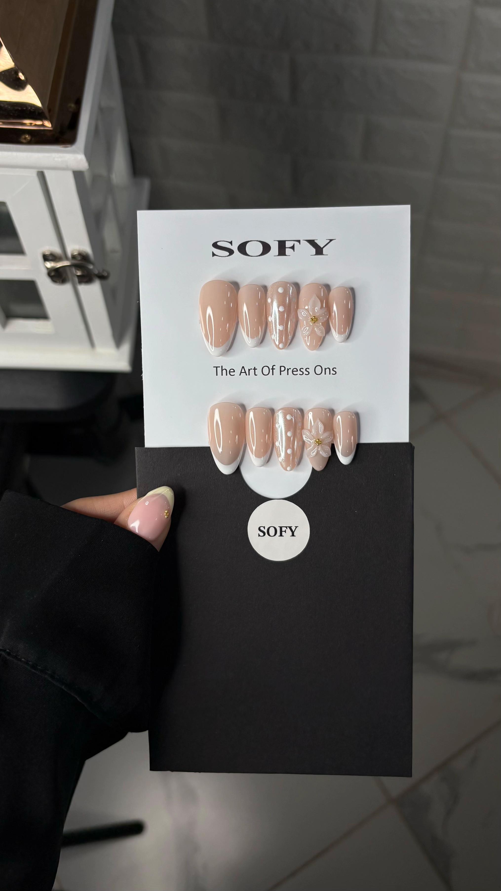 @Sofy_nails_art