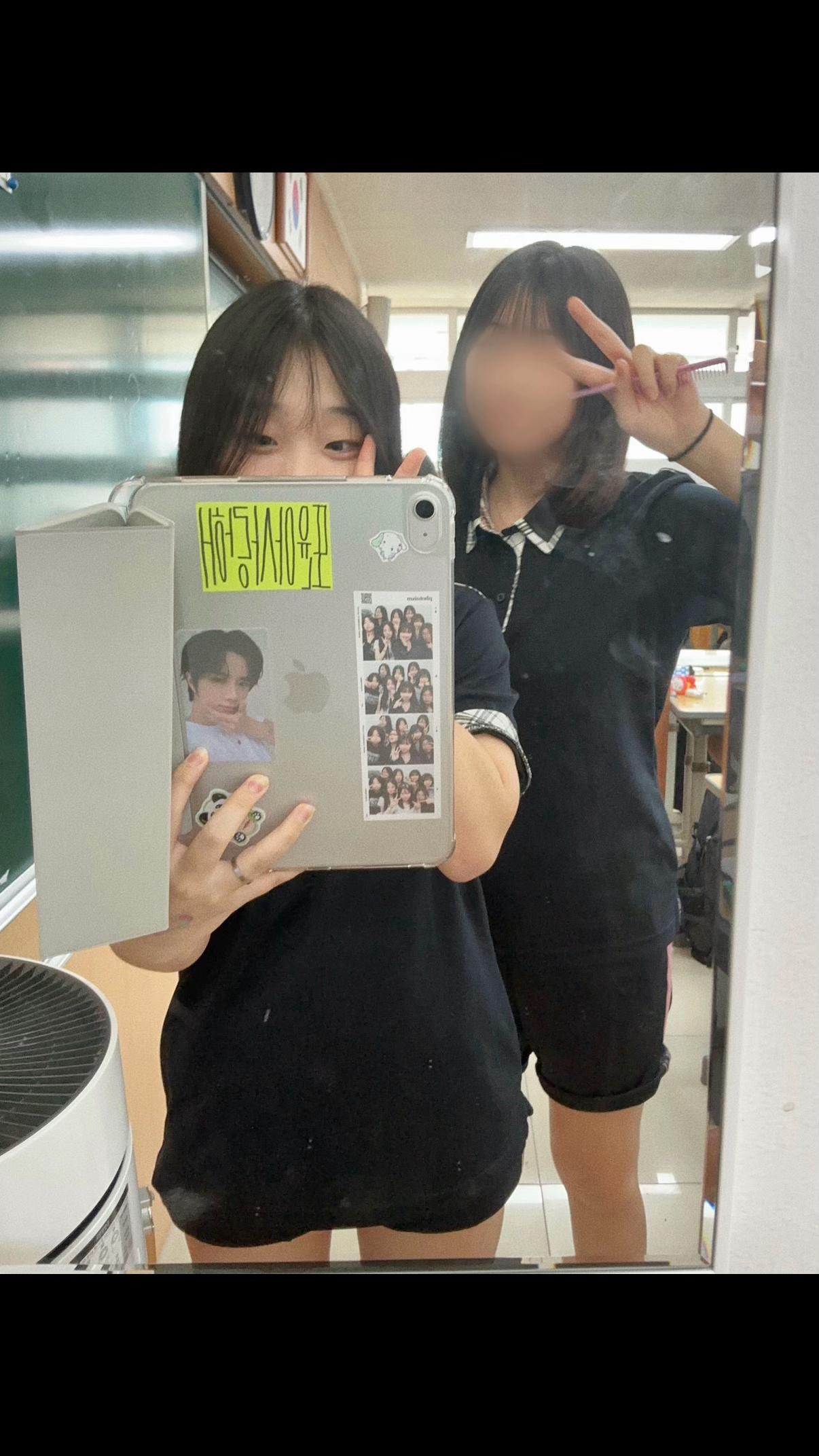 @윤