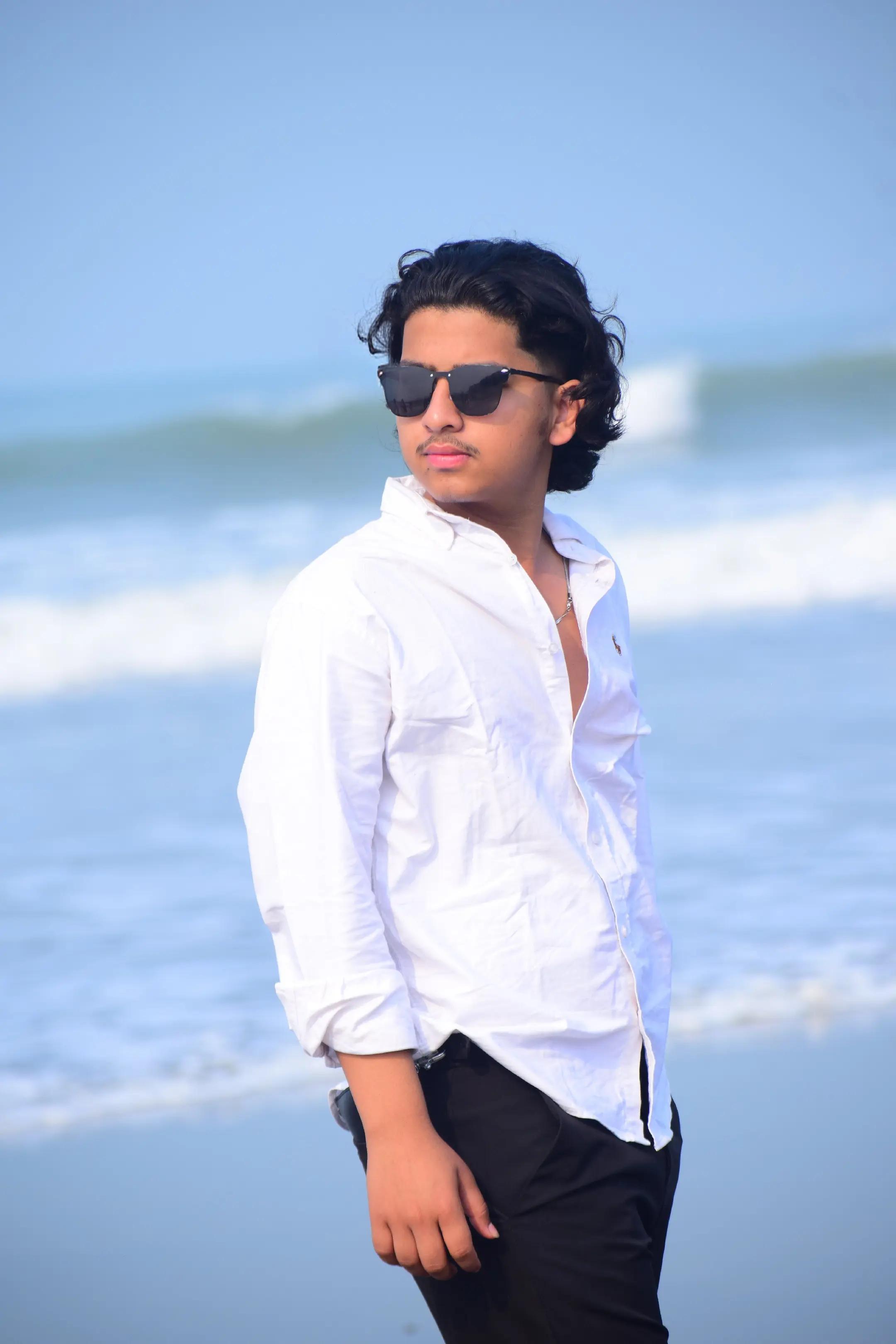 @𝗦 𝗛 𝗨 𝗩 𝗢 ツ 🖤🕊️