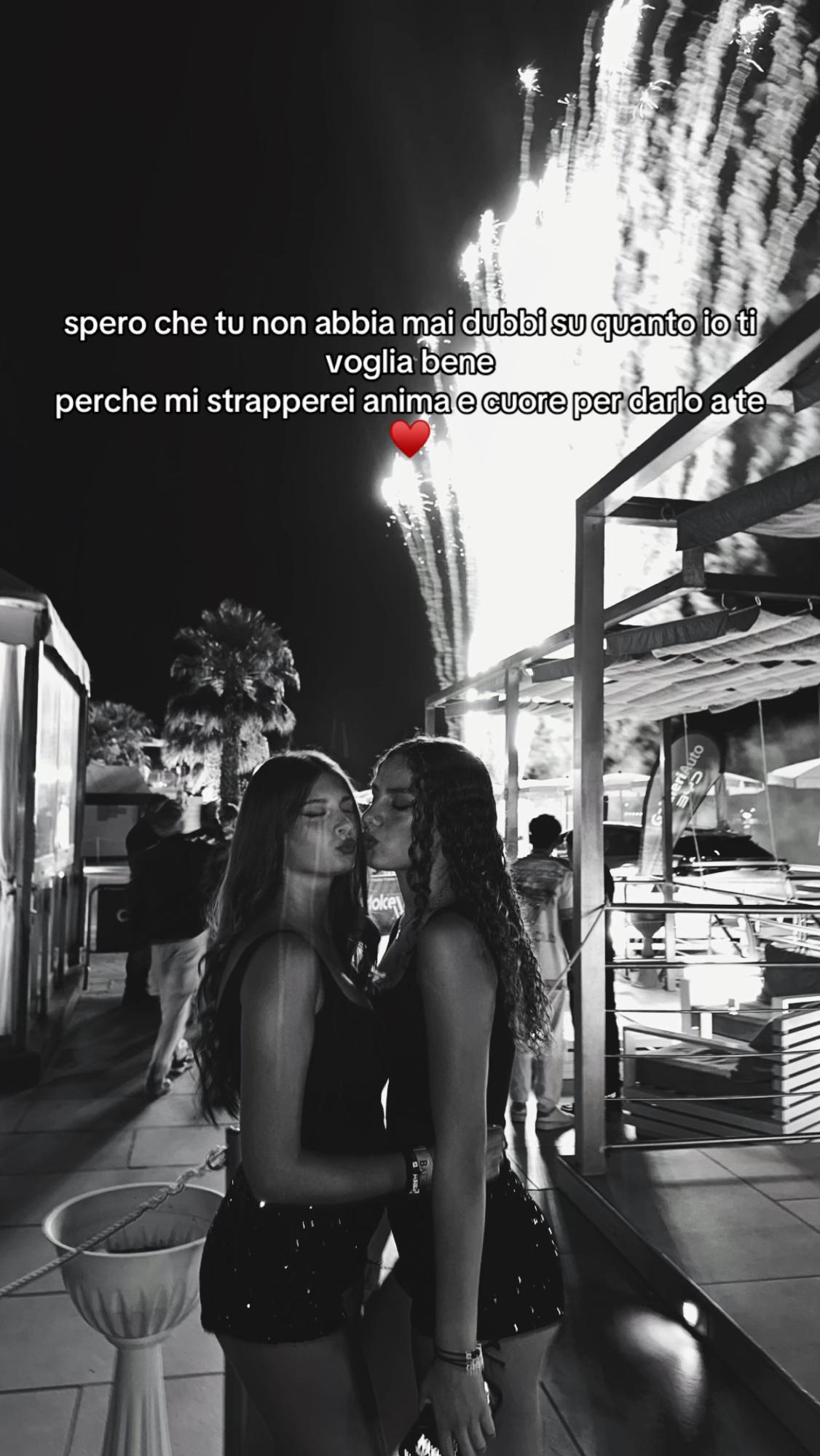 @viv&igrave;