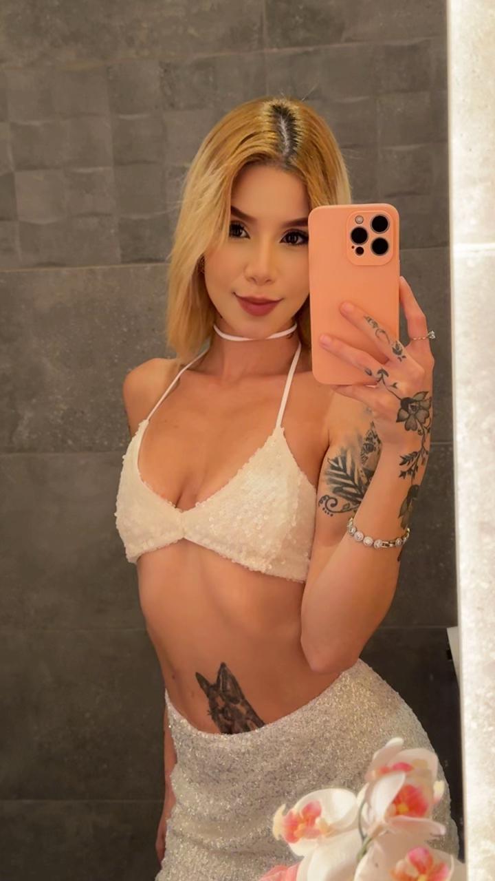 @Daniela🧸