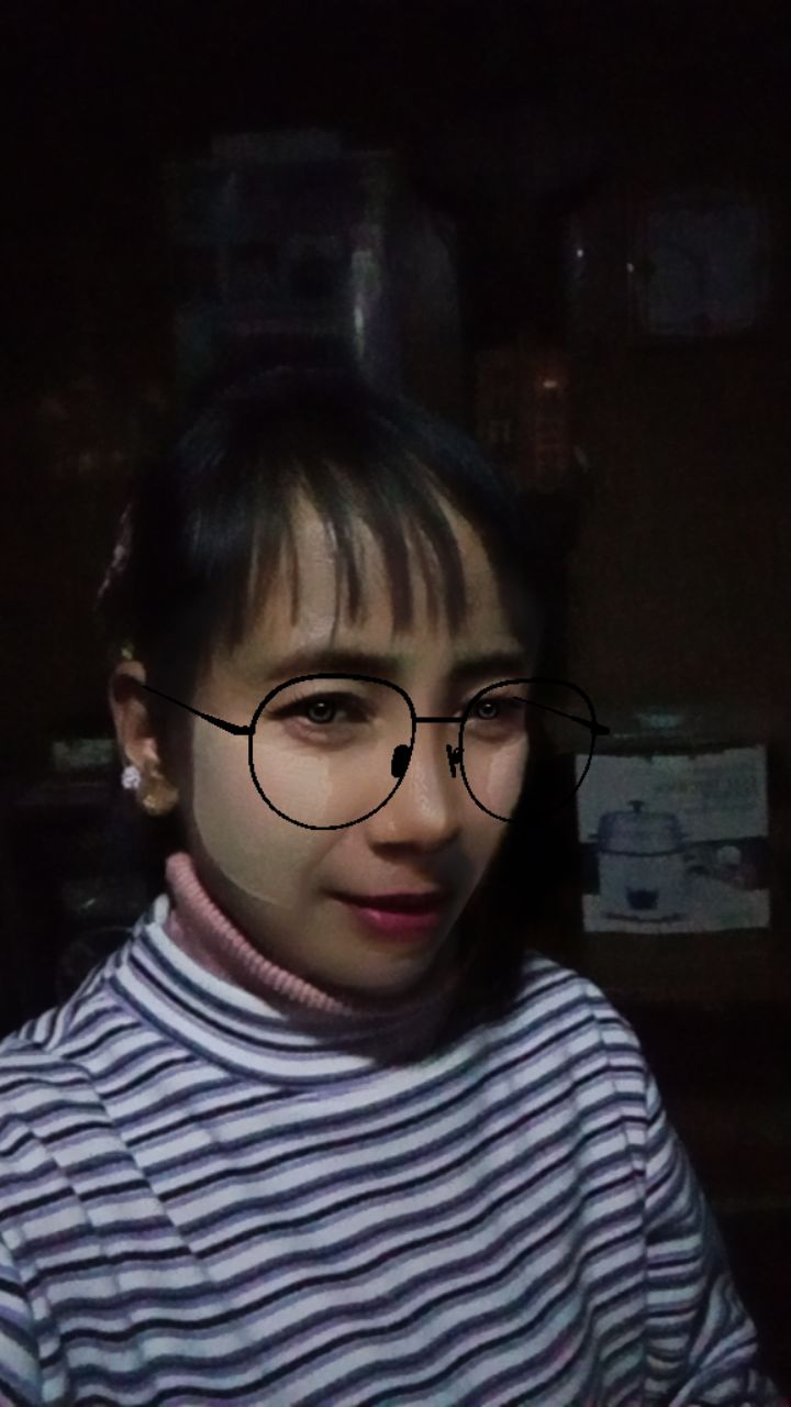 @သဇင်ခိုင်
