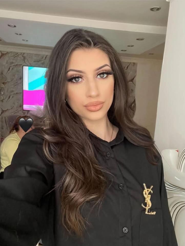 @𝓢𝓸𝓹𝓱𝓲𝓮𝓮🖤