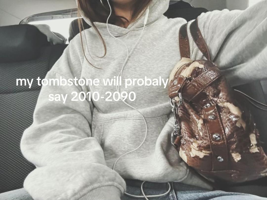 @𝒱 🪽