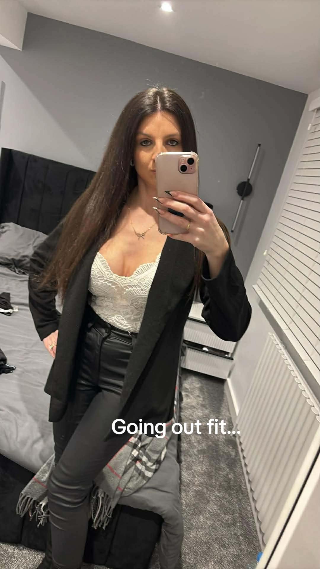 @laumumof4