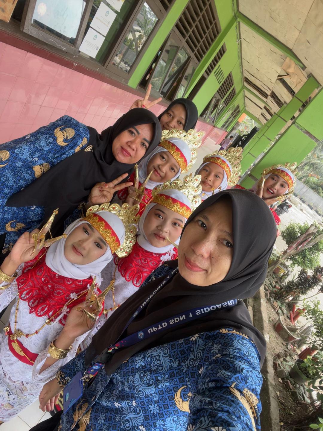 @Aini Henna