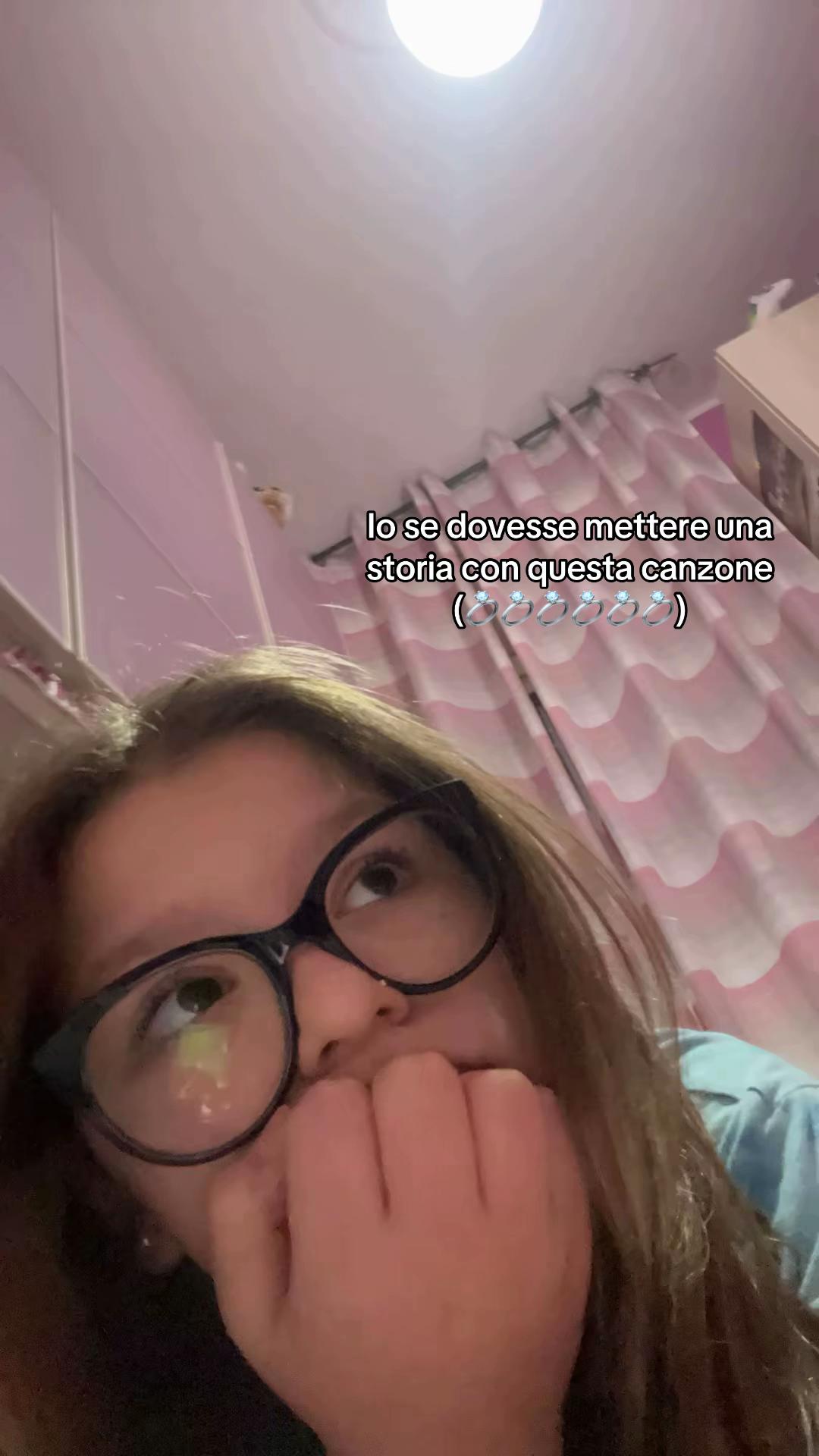 @Valentina🍒🤍