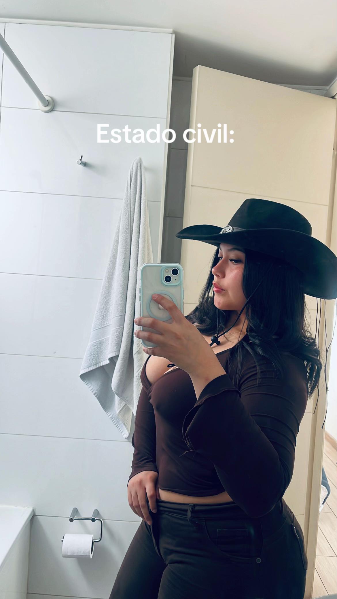 @julianaagv_