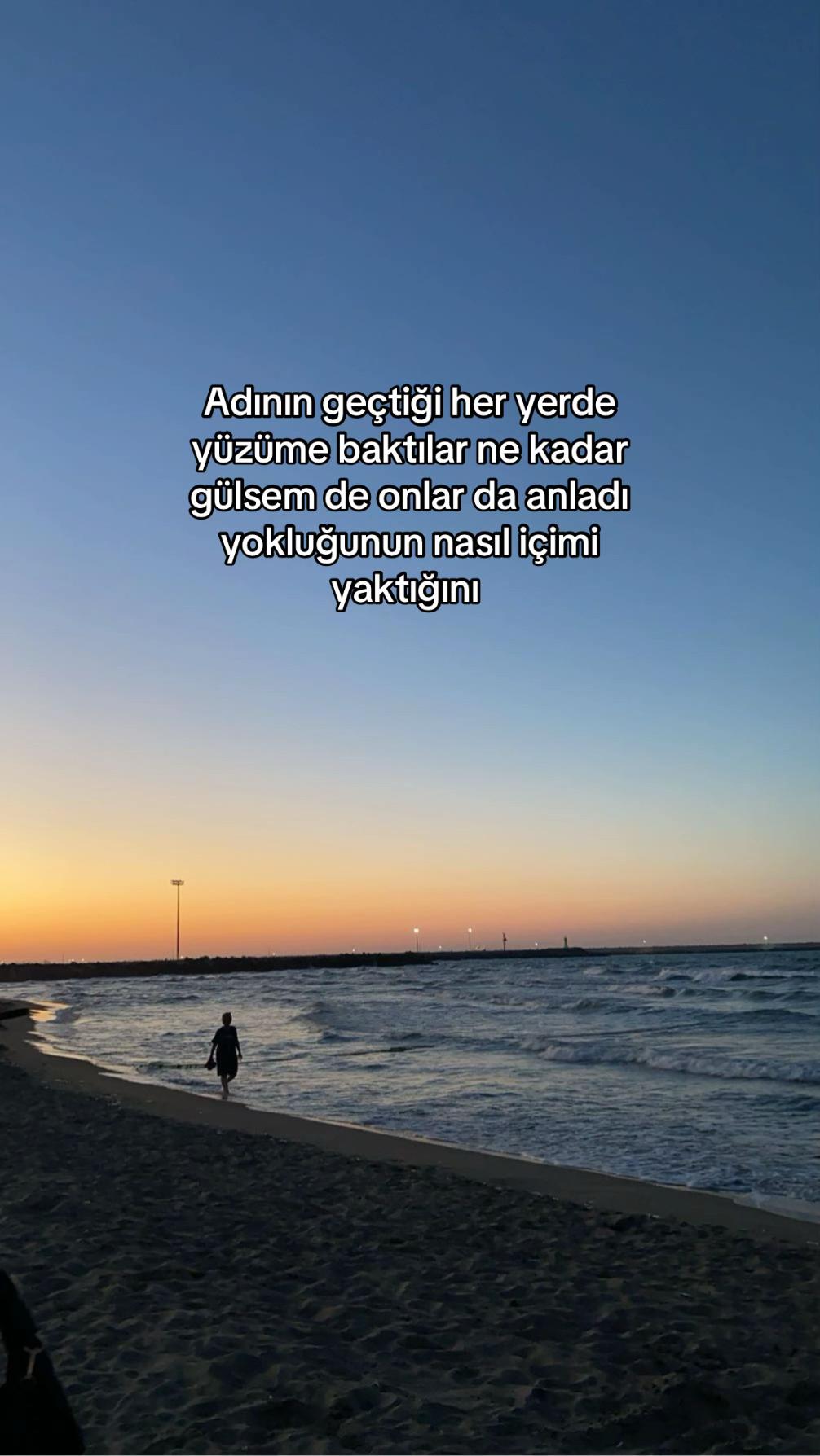 @𝒩
