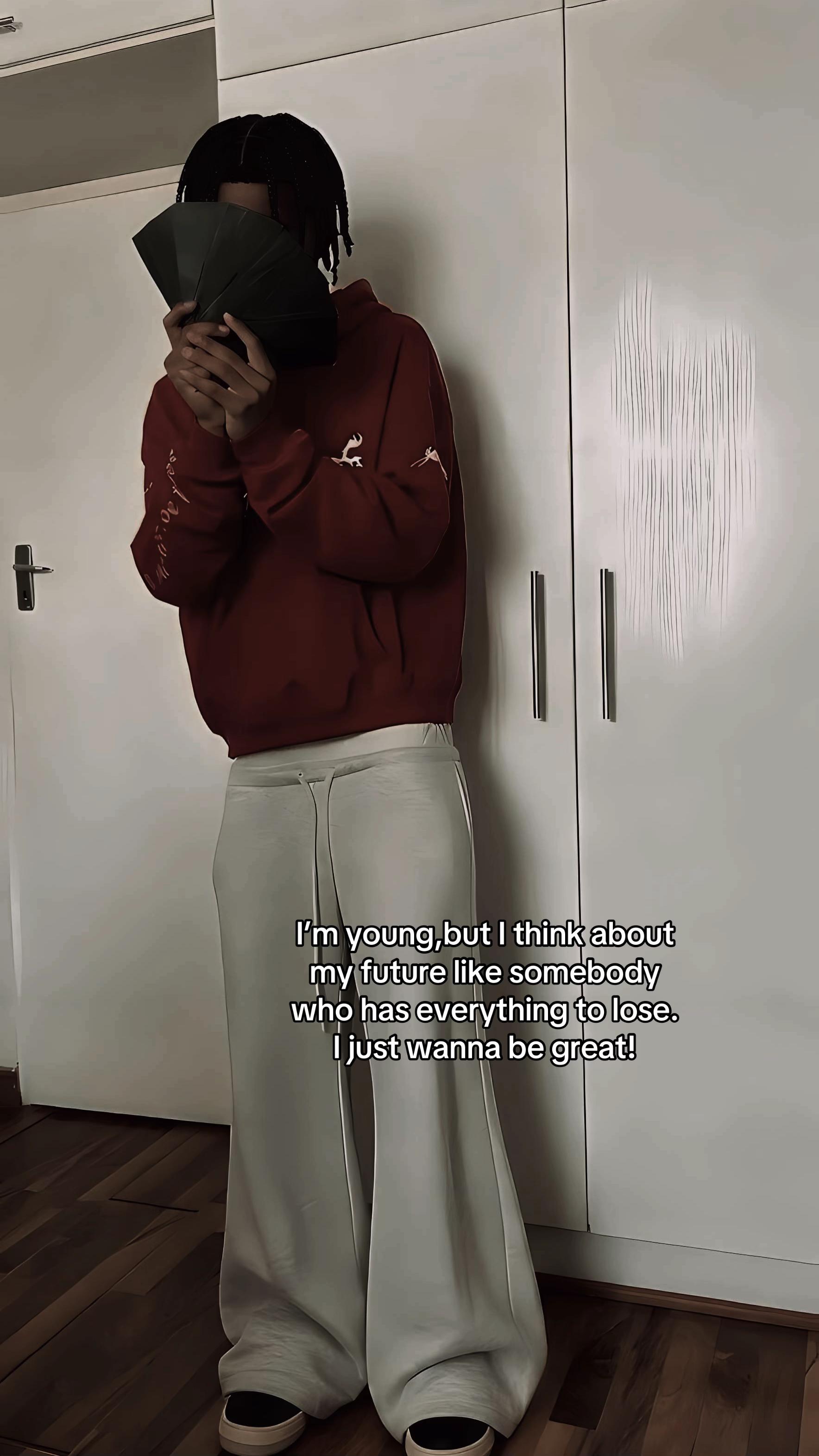 @Not.chris🗿🖤