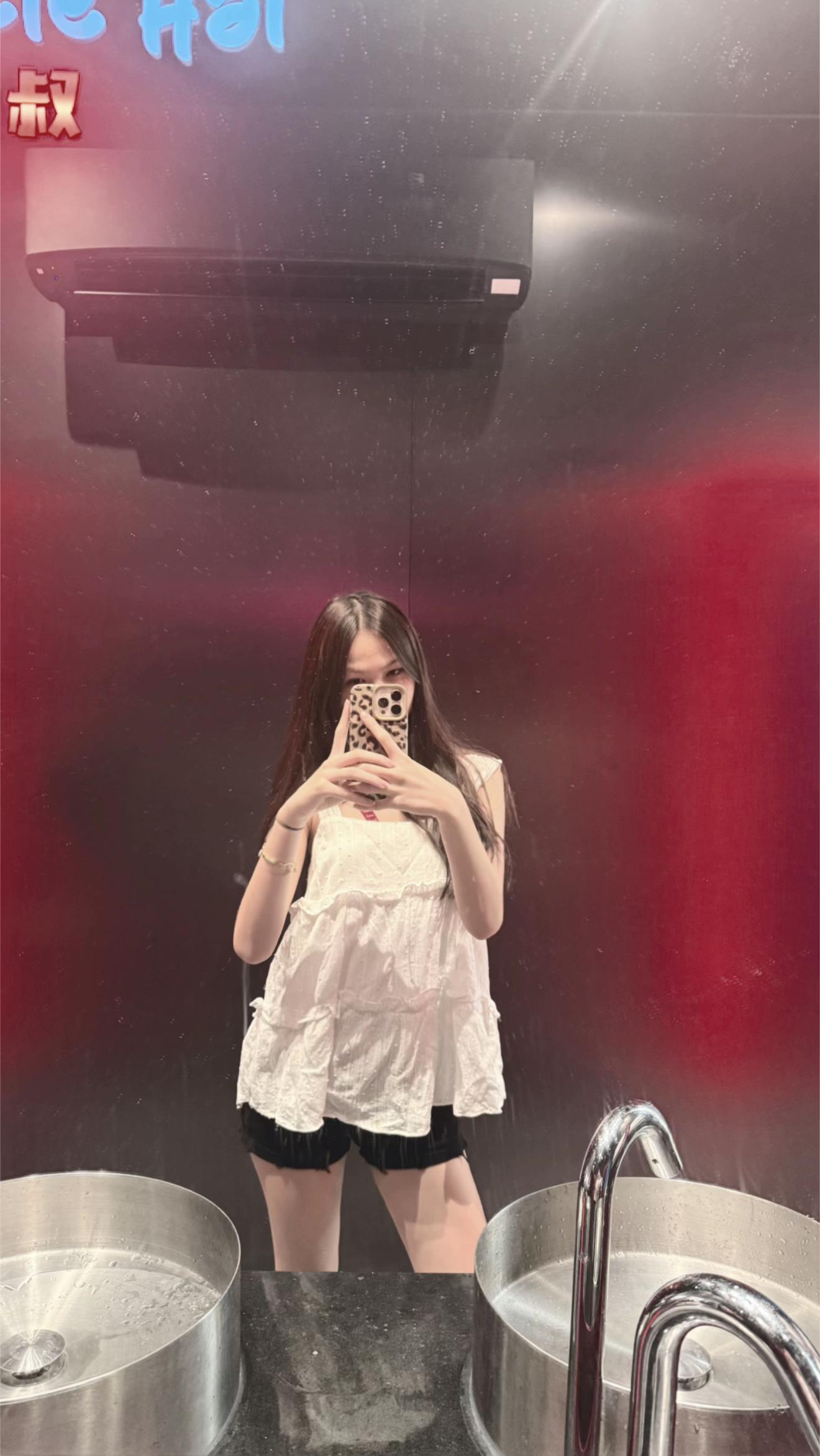 @LING-លីង