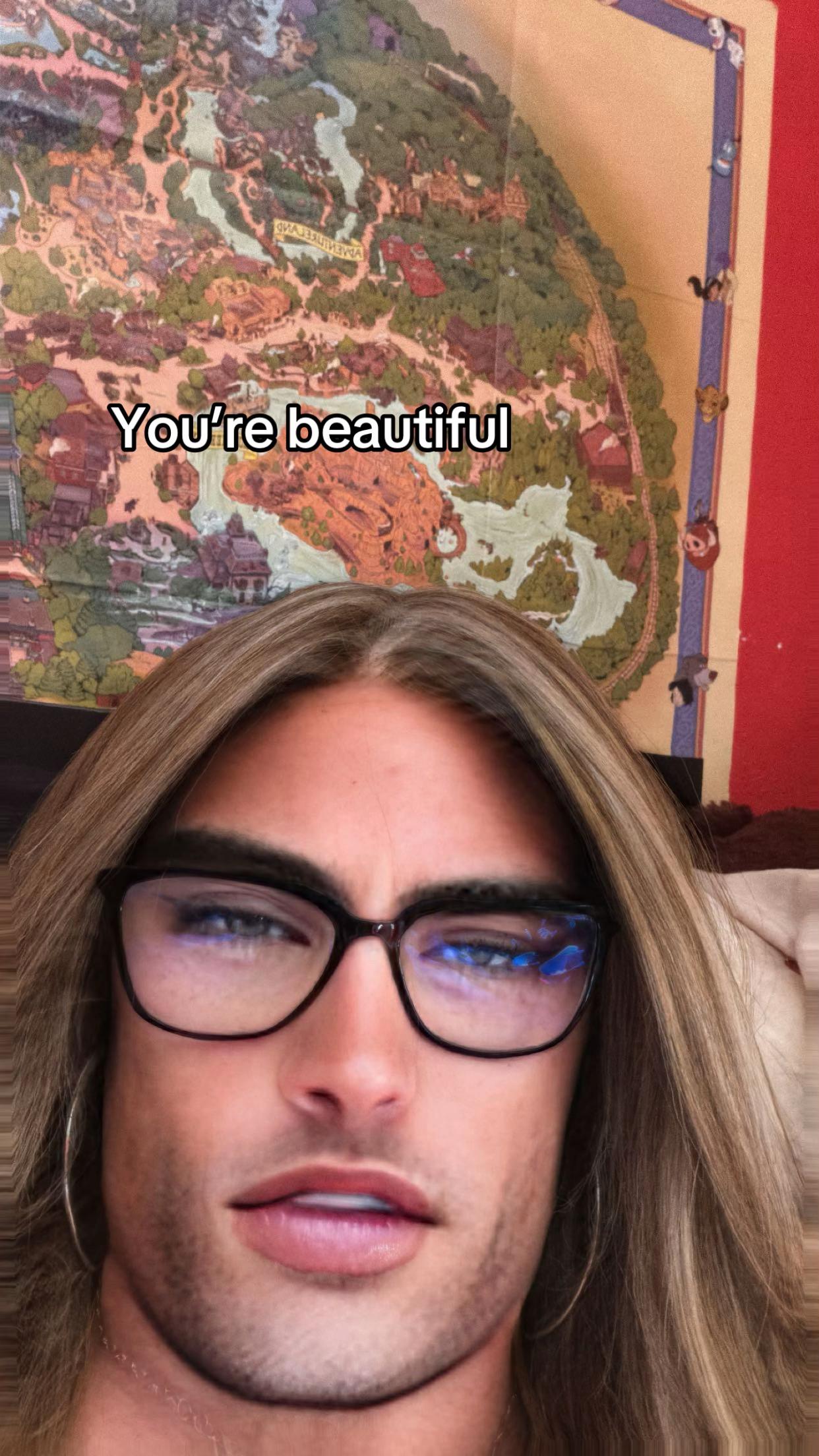 @lauraflugsauraslife
