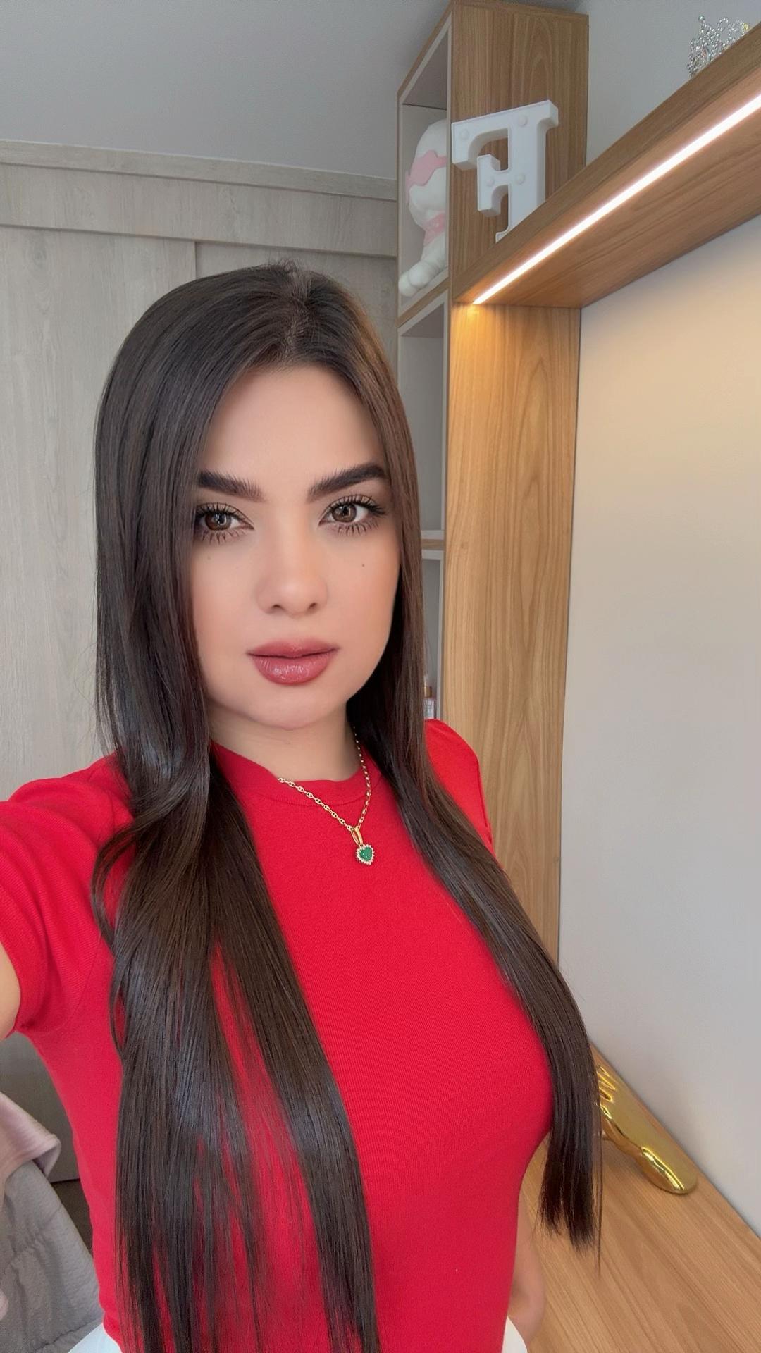 @𝐅𝐞𝐫𝐧𝐚𝐧𝐝𝐚 𝐓𝐨𝐫𝐨 💎