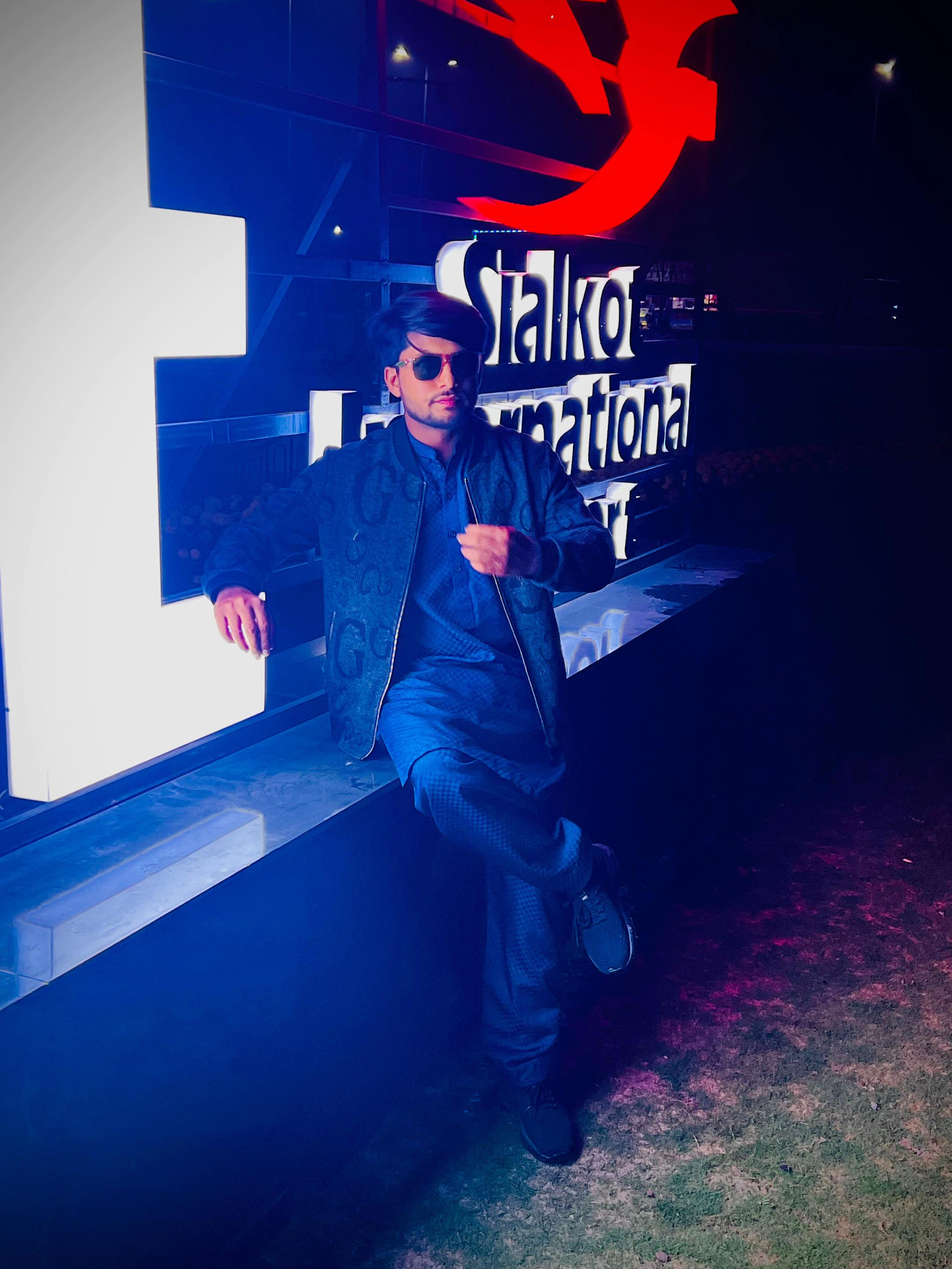 @Kashi_Live 🦅