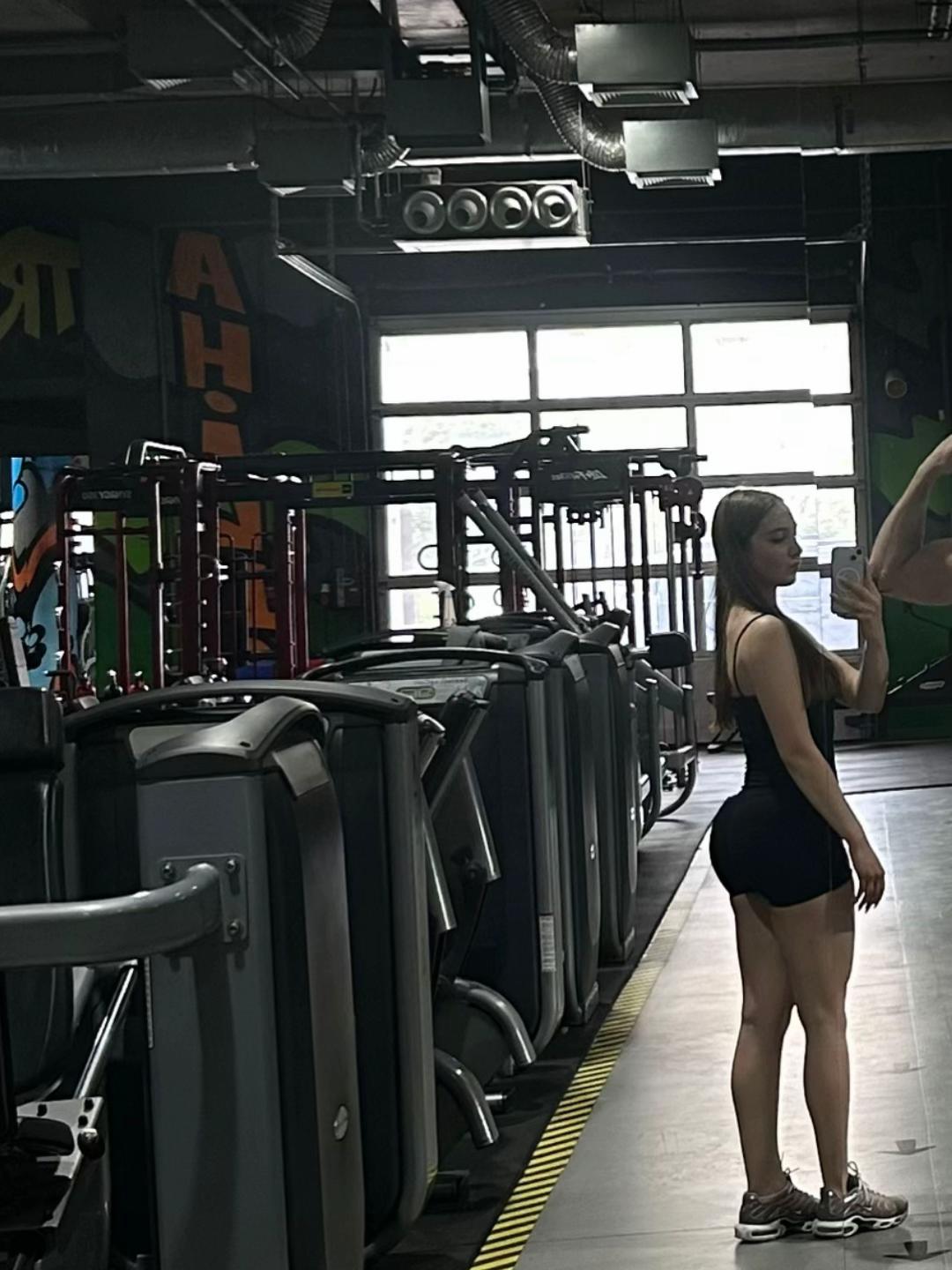 @isslarafit