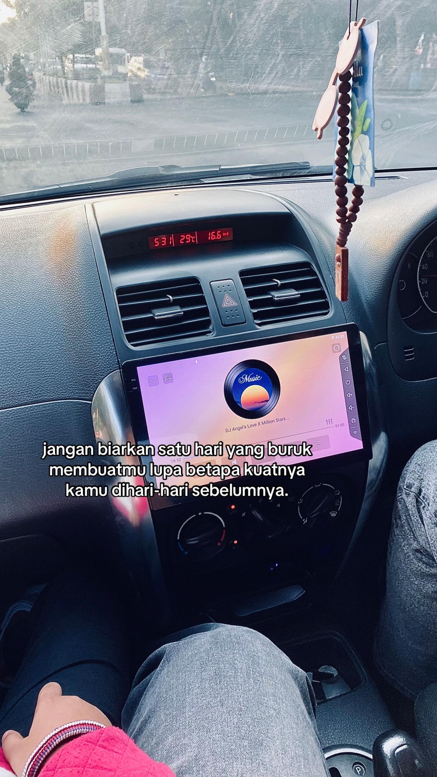 @T 4 M M