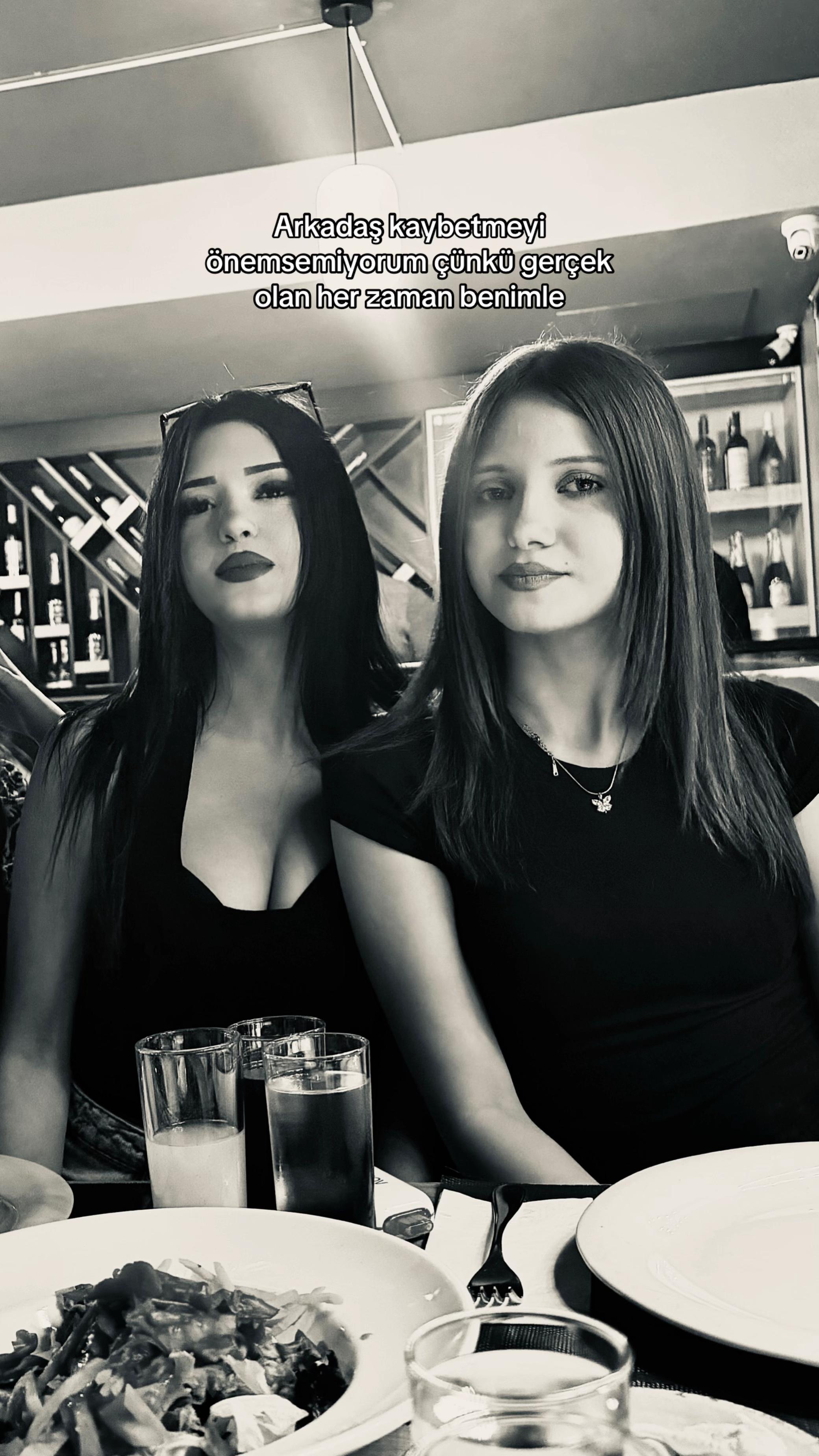 @𝒔𝒂𝒓𝒂