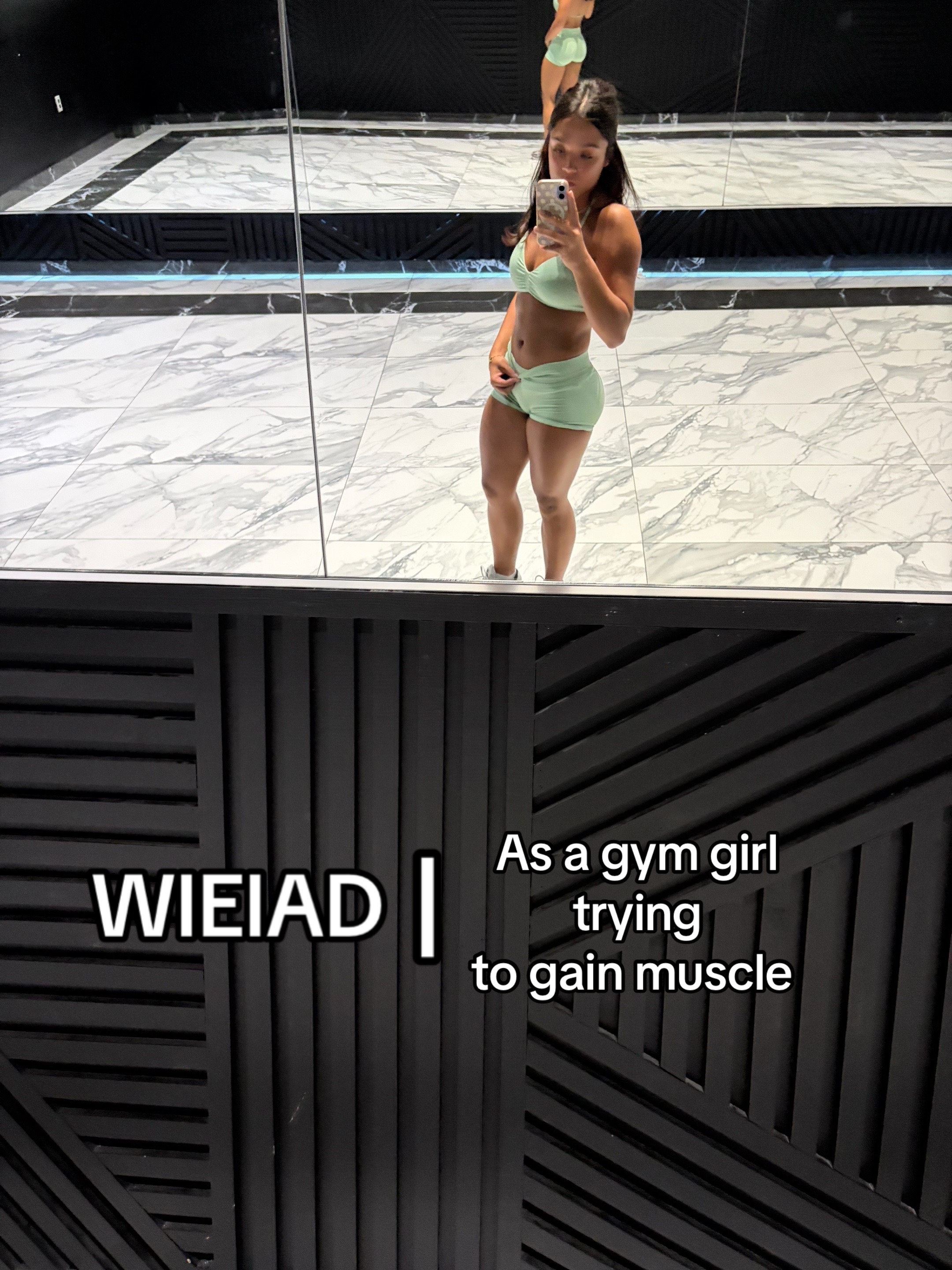 @Angie🤩