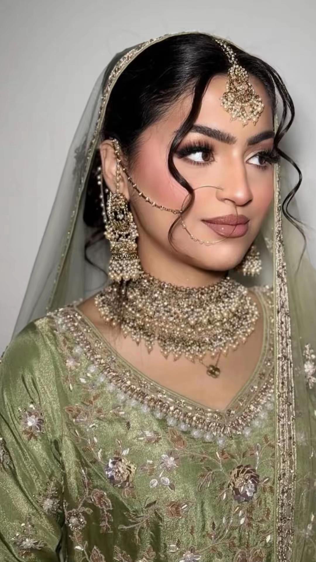 @Mahekky3