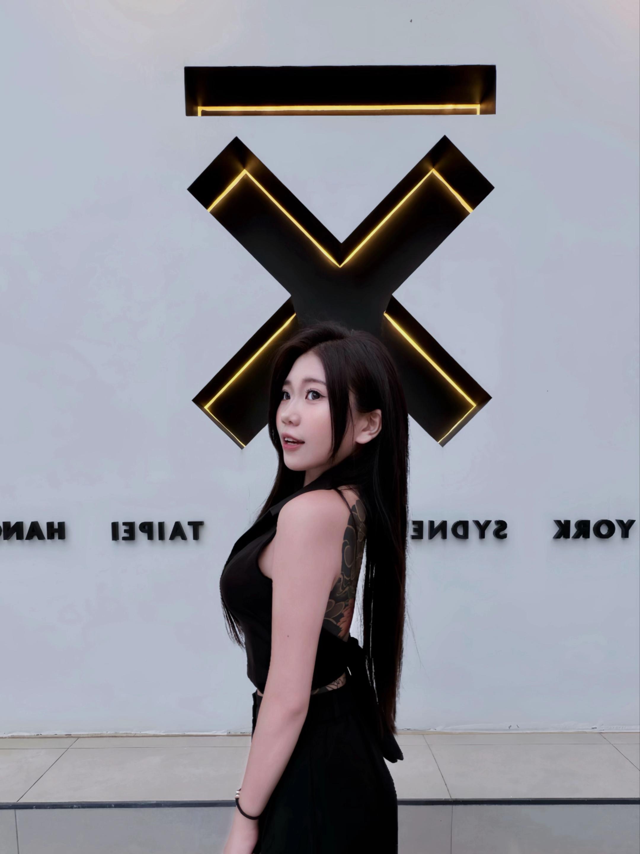 @𝒜𝓃𝑔ℯ𝓁.