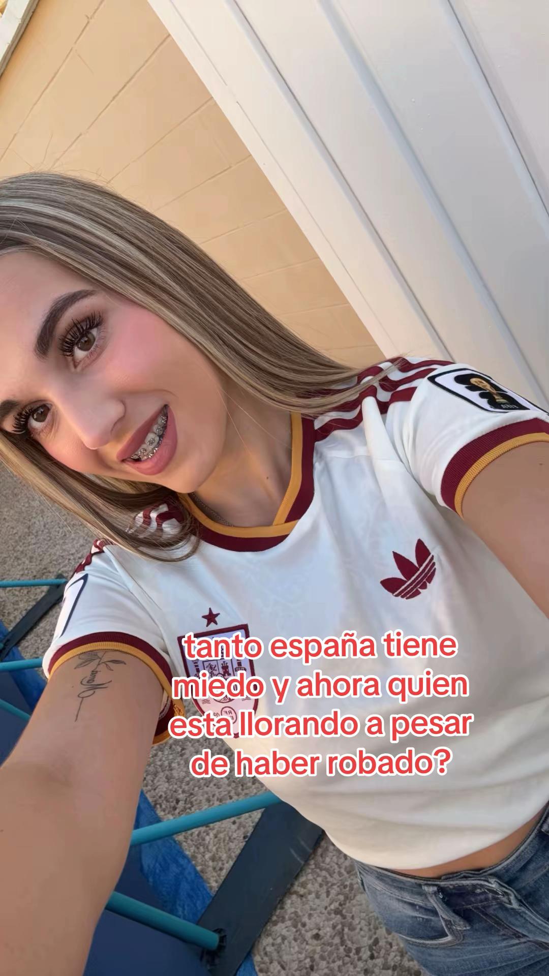@aiiinhooiita