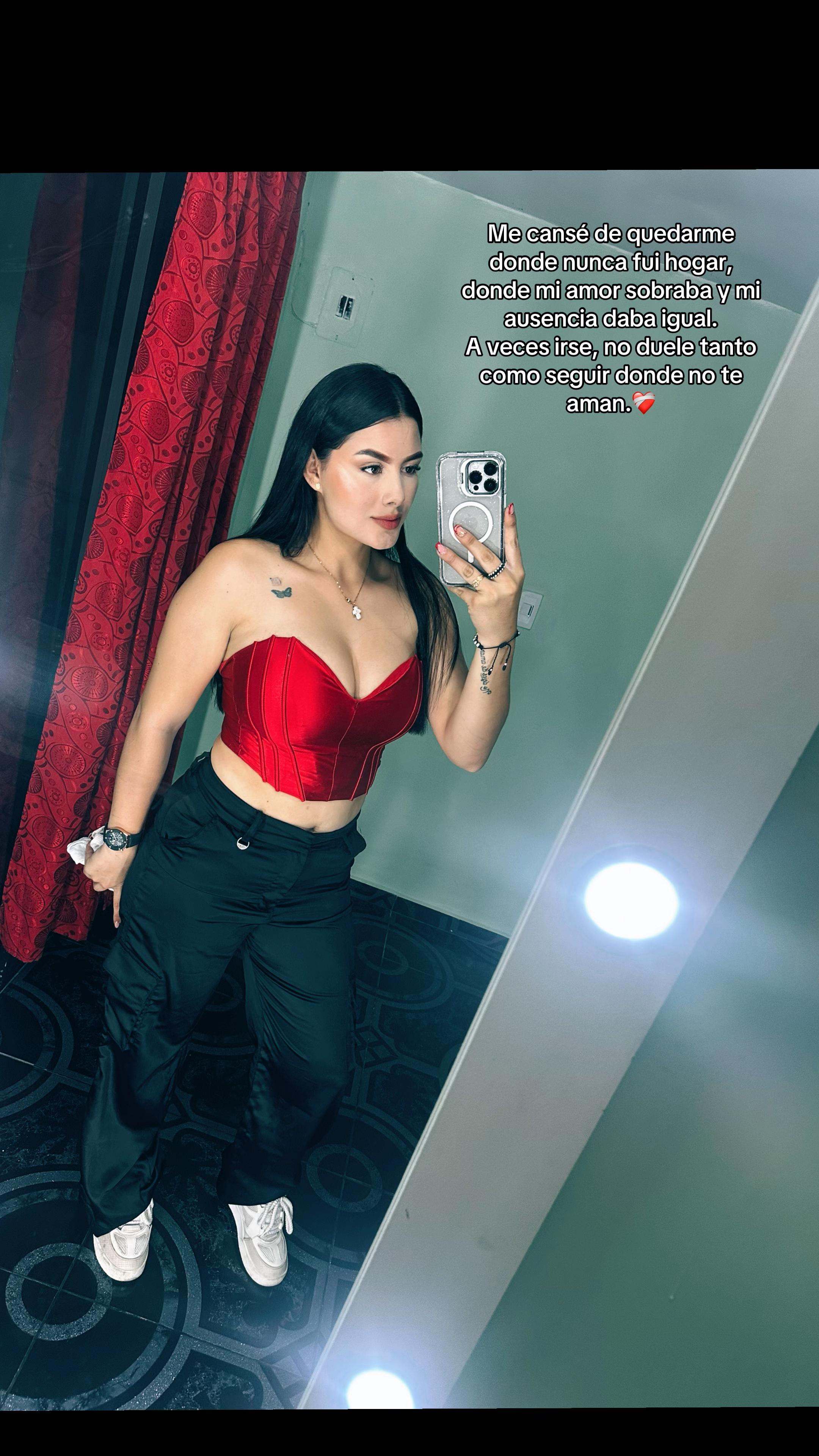 @𝑹𝒐𝒙𝒂𝒏𝒂💋