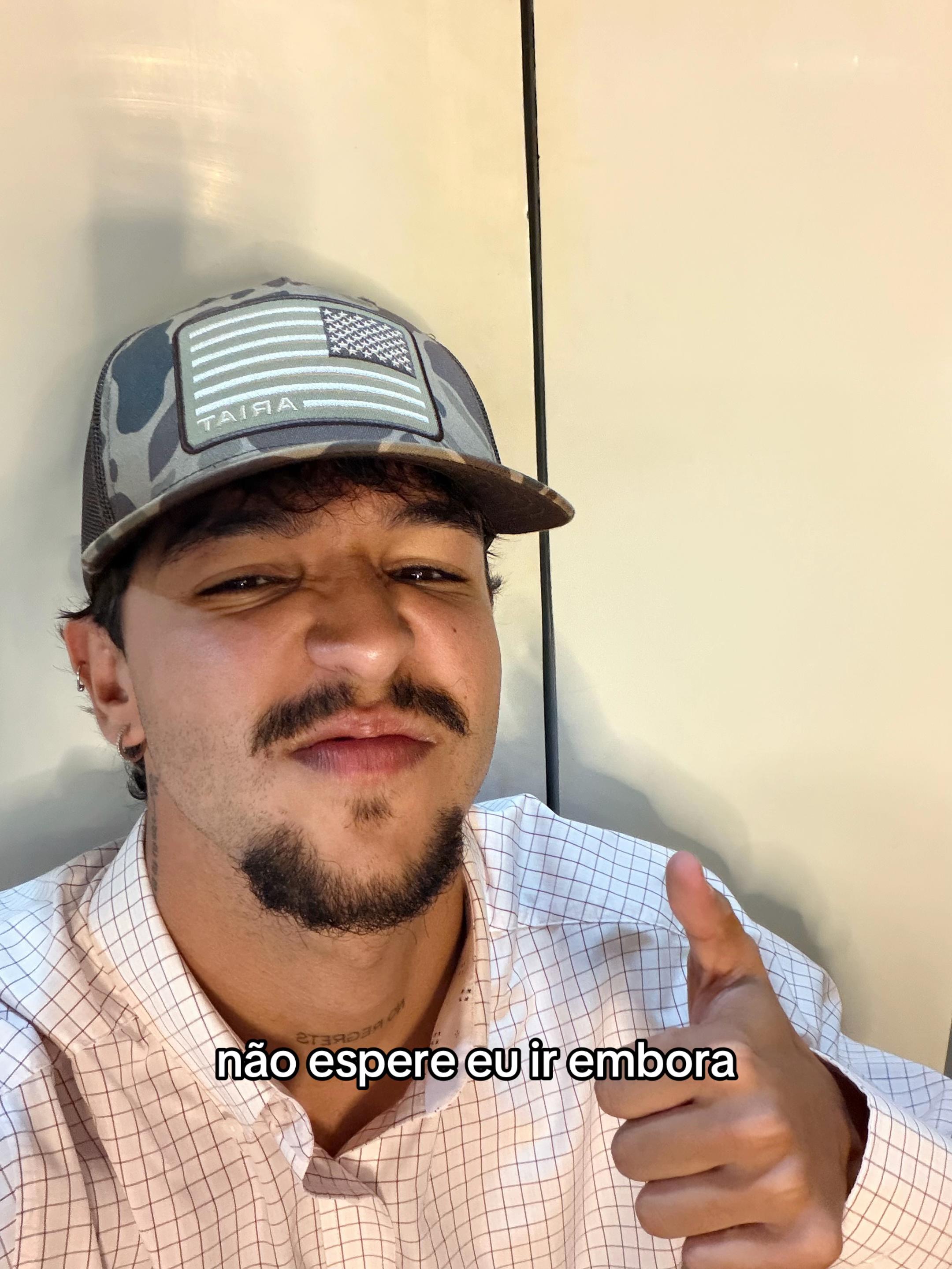 @uailazaro