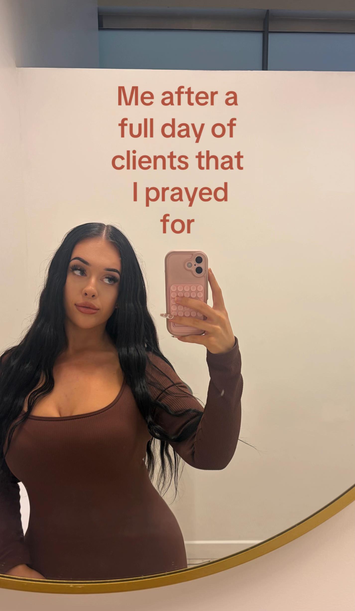 @dolledbycaitlinp
